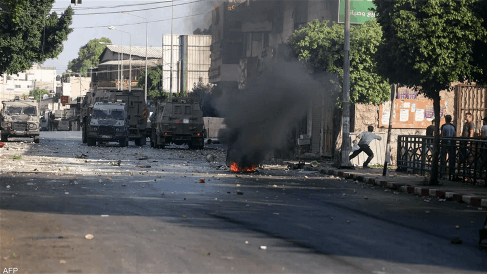 الجيش الاسرائيلي يقتحم مدينة نابلس... واصابة أكثر من 30 فلسطينييا