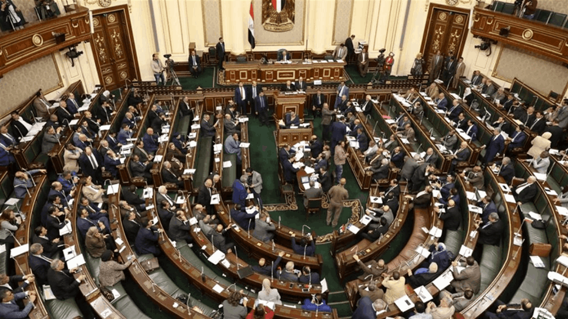 البرلمان المصري يوافق على تغيير حكومي واسع يشمل 13 وزارة