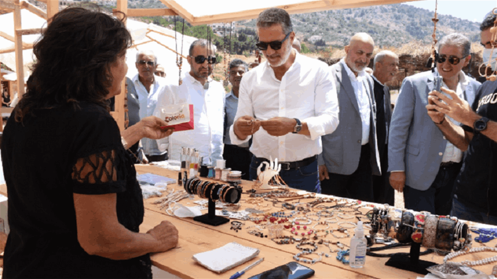 وزير السياحة زار الباروك وافتتح السوق الزراعي