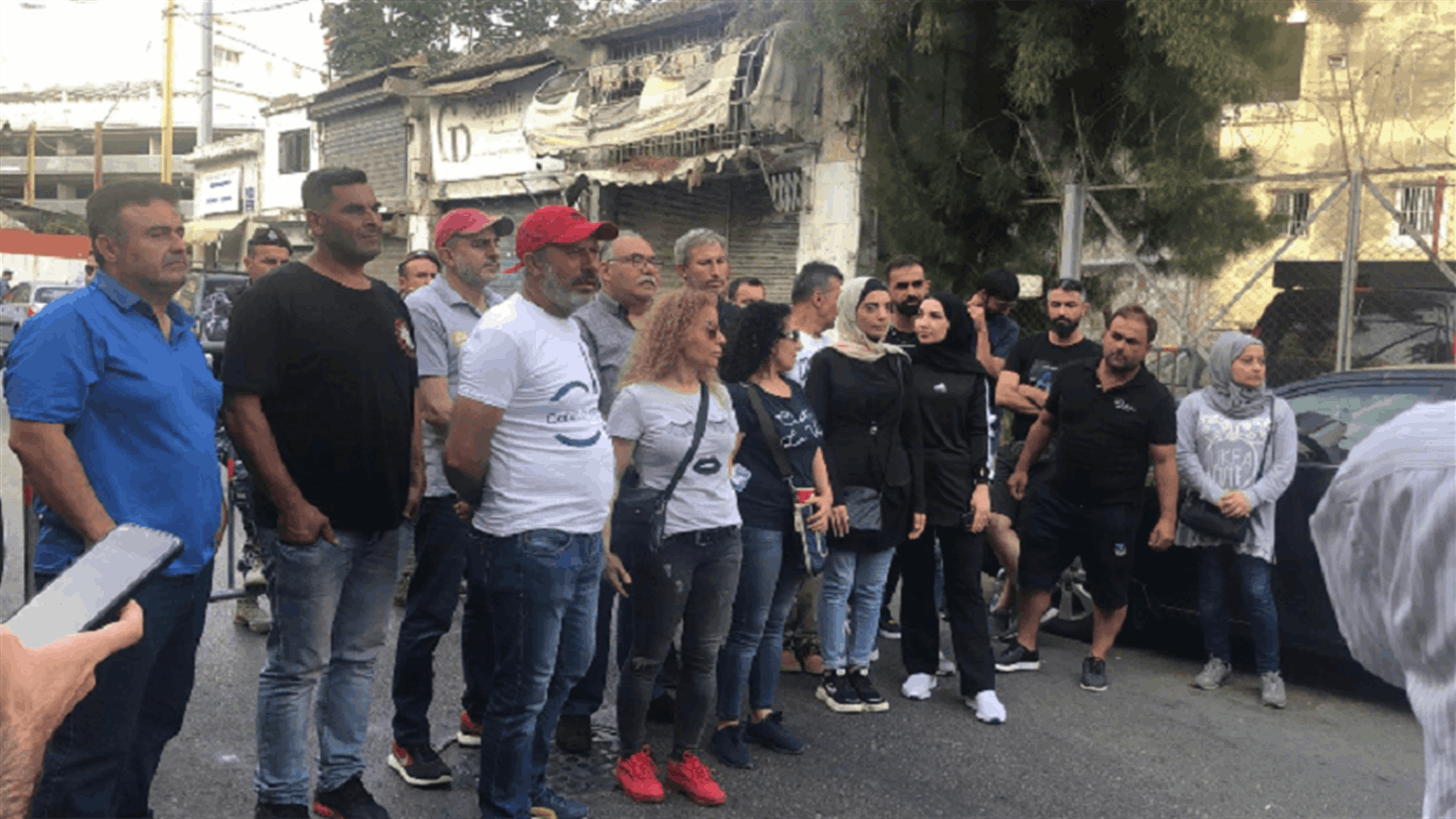وقفة احتجاجية لعائلة الشيخ حسين طالبت بالإفراج عن ابنها