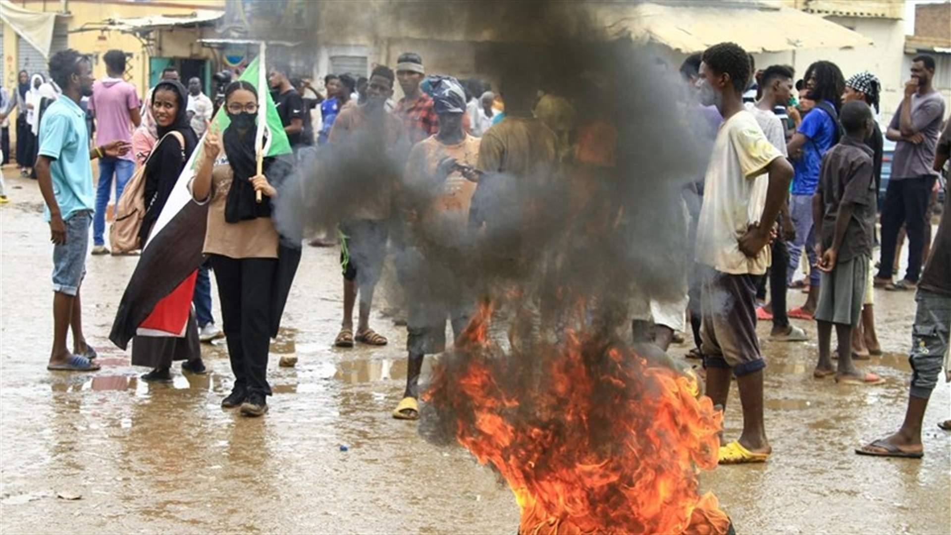 السودانيون يتظاهرون بالخرطوم تأييدا لمبادرة سياسية يدعمها البرهان