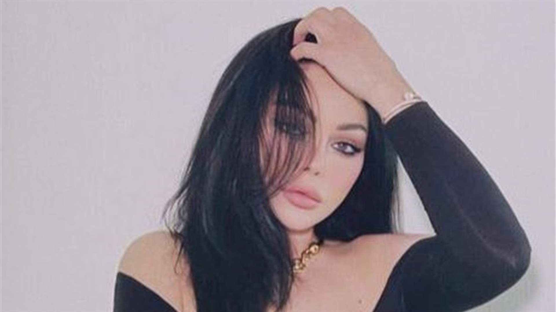 هيفاء وهبي تعزّي الأقباط والشعب المصري بعد حريق كنيسة أبو سيفين