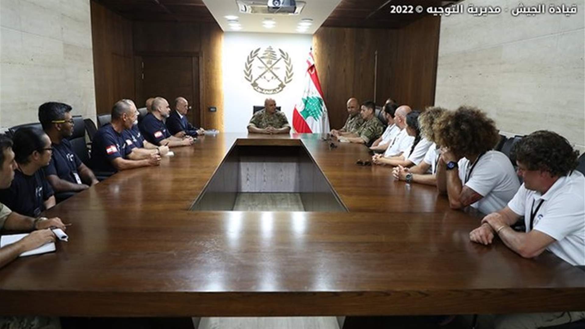 غواصة ستعمل على سحب المركب في بحر طرابلس...وتنسيق مع الجيش