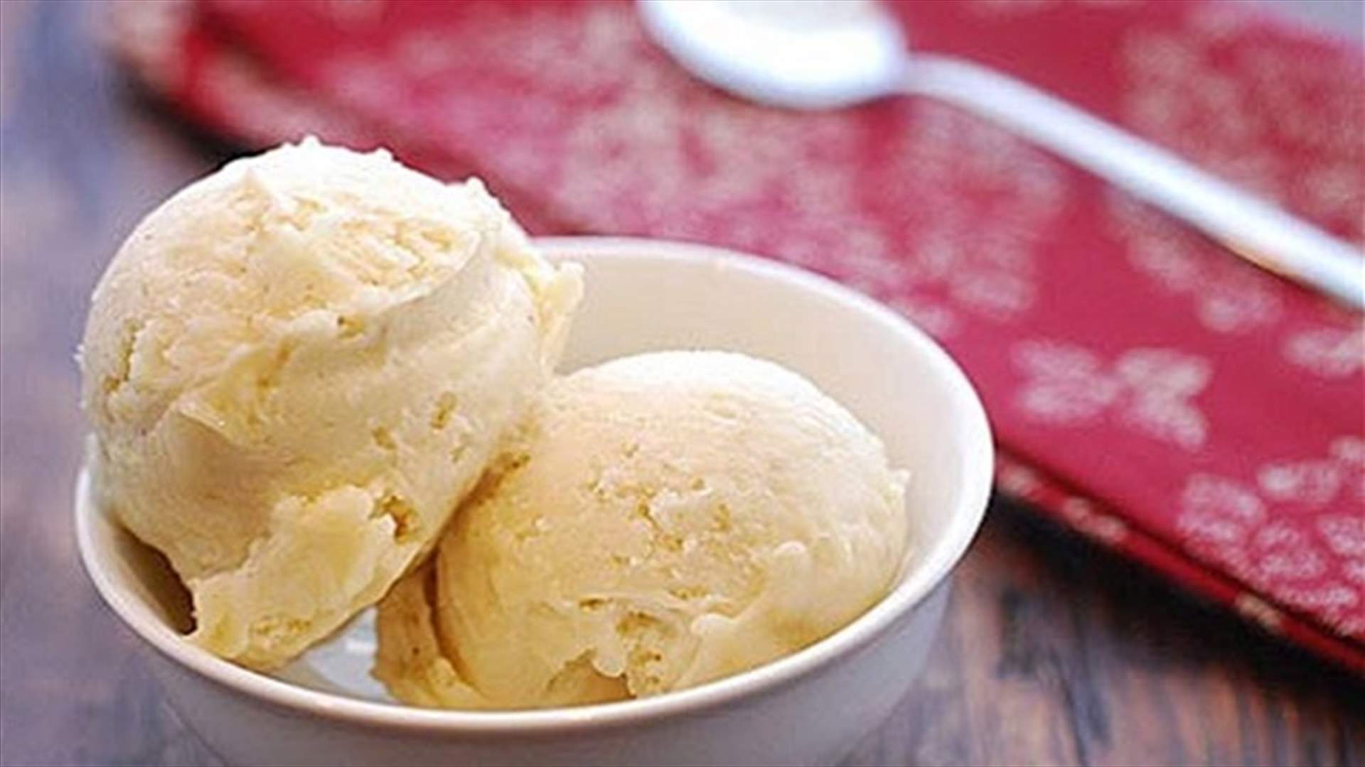 3 مكوّنات فقط... هكذا تحضّرون بوظة الموز!