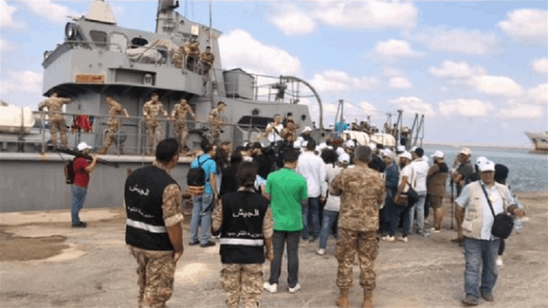 قائد القوات البحرية شرح تفاصيل مهمة غواصة الإنقاذ في طرابلس: على المواطنين عدم الاقتراب من نقطة العمليات