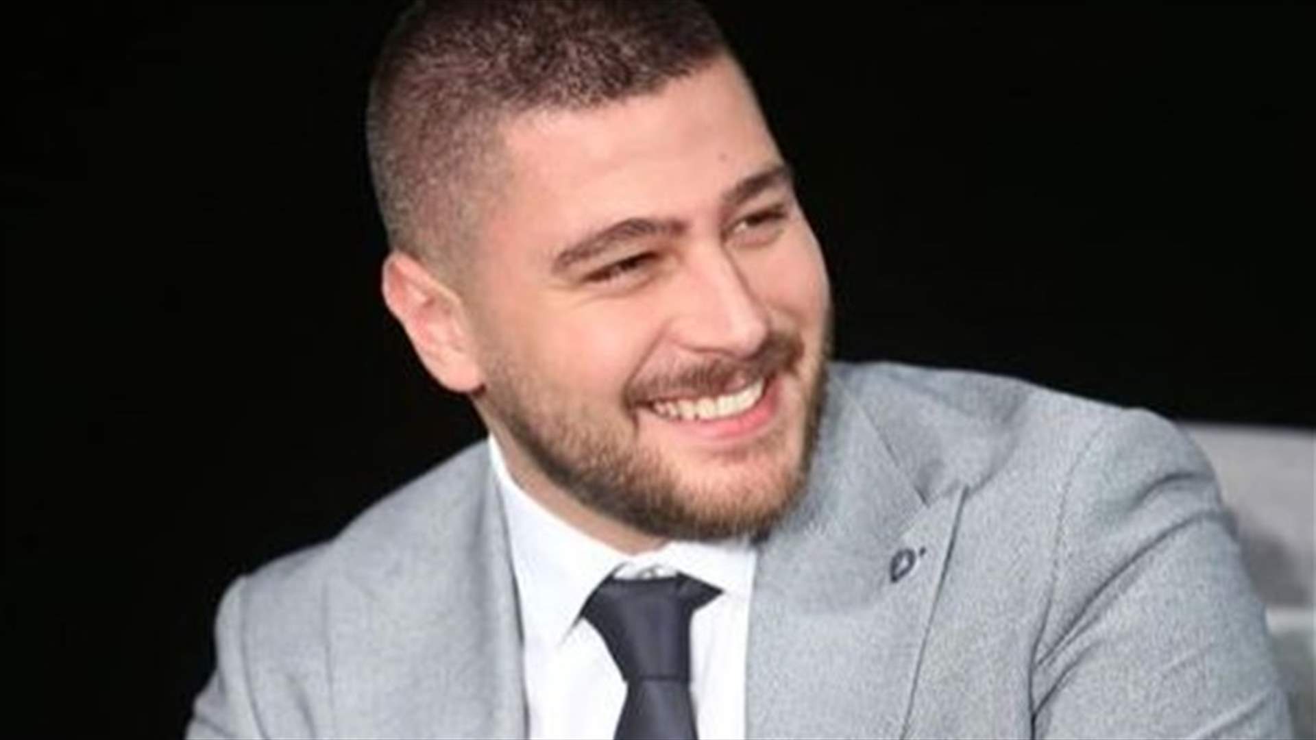 نيكولا مزهر يطلب يد حبيبته الفنانة للزواج... تعرّفوا إليها بالصورة