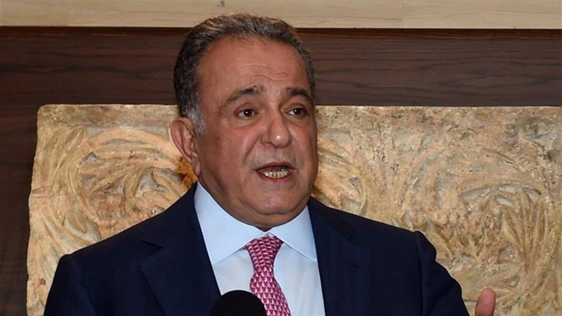 عائلة الراحل فريد مكاري تتقدم بالشكر لكل من شاركهم العزاء وواساهم بمصابهم الجلل