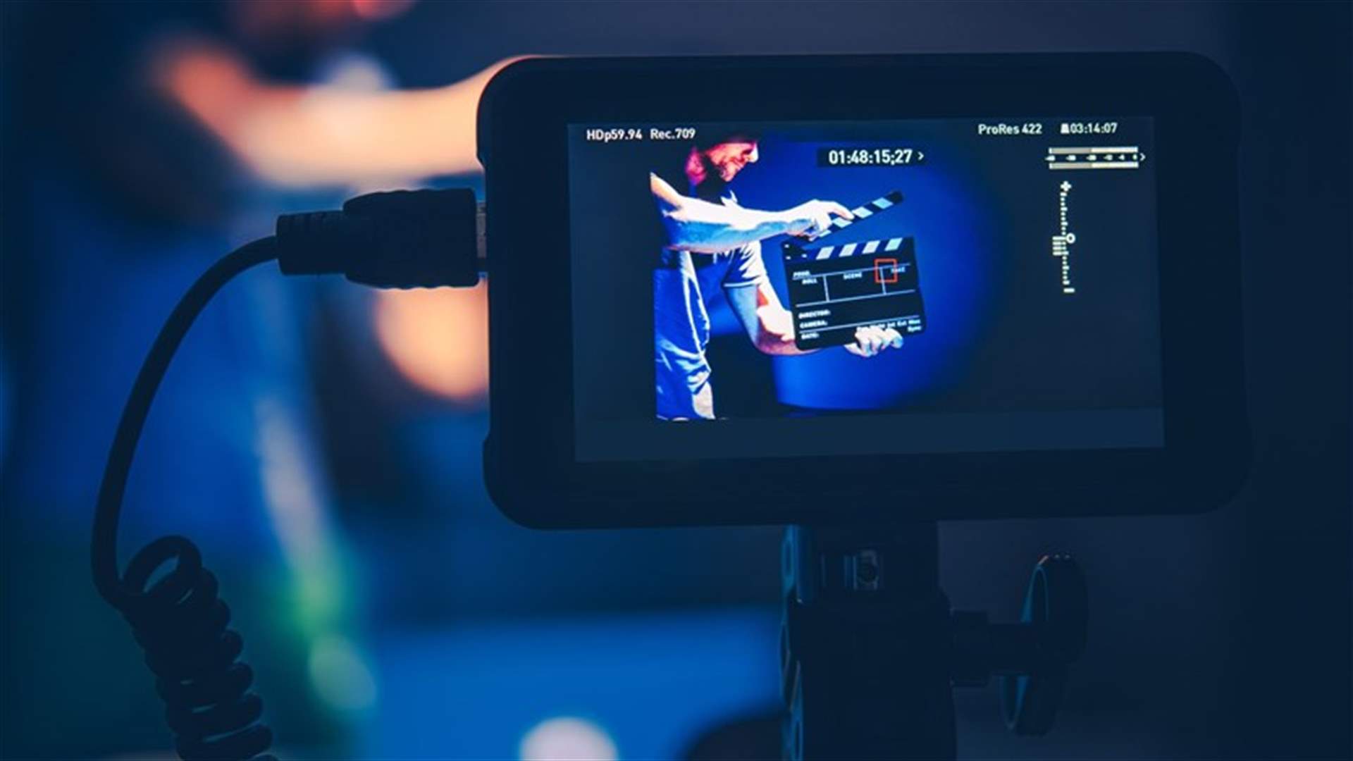 وزيرة الثقافة الفرنسية تطلق برنامجاً لاستضافة سينمائيين محرومين من حرية التعبير