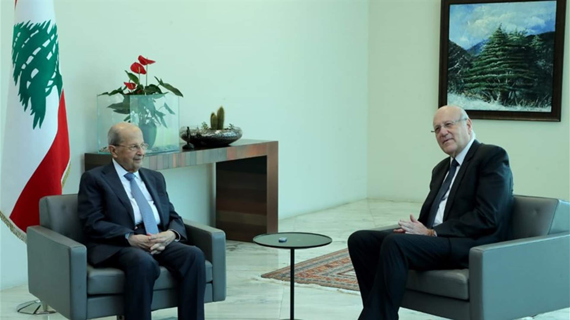 عون عرض مع ميقاتي للإتصالات الجارية لتشكيل الحكومة واطلع من نصار على نتائج موسم الصيف السياحي