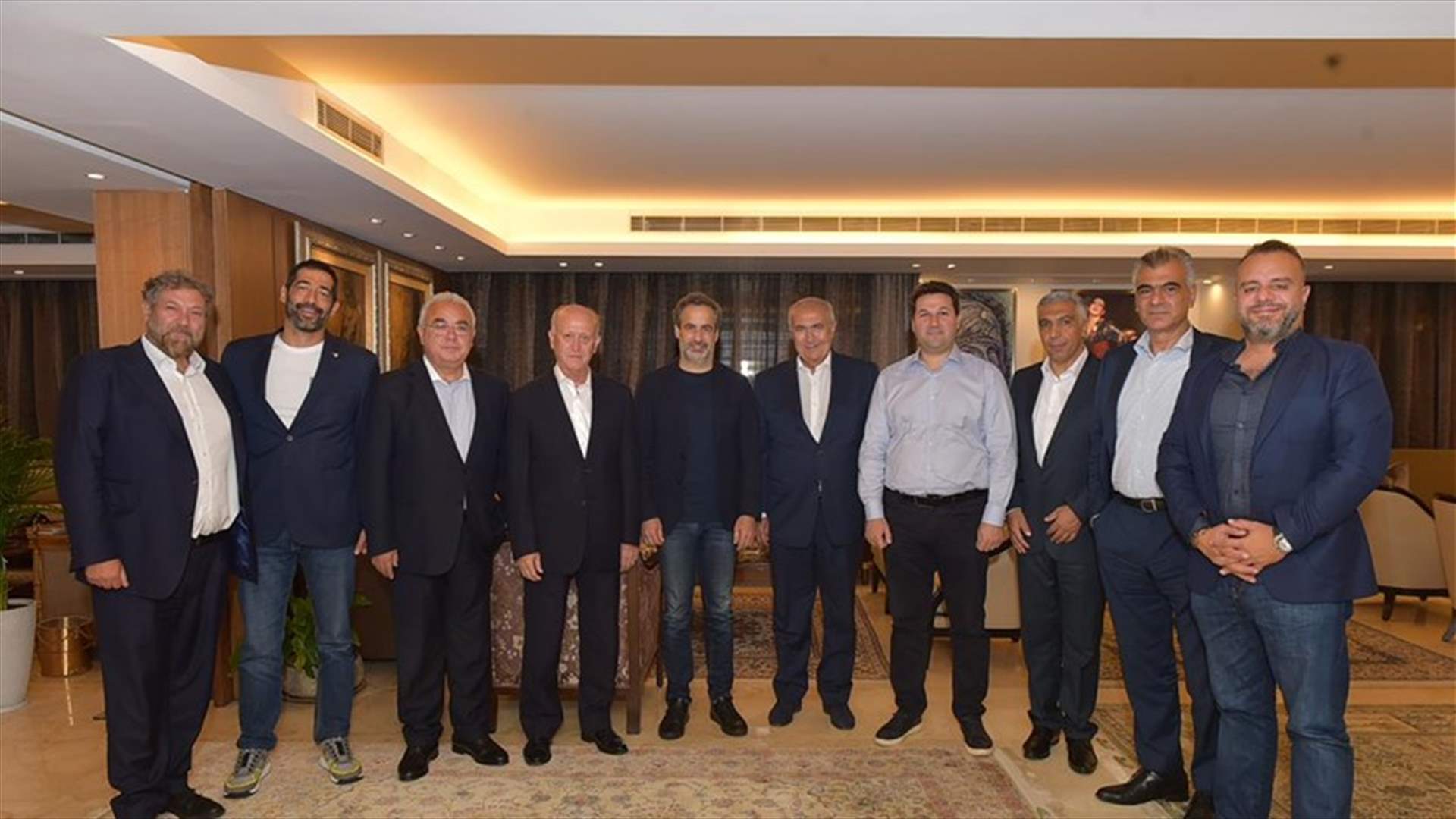 نواب من دارة مخزومي: لوصول رئيس إنقاذي لا رئيس يشكل امتداداً للنهج الحالي