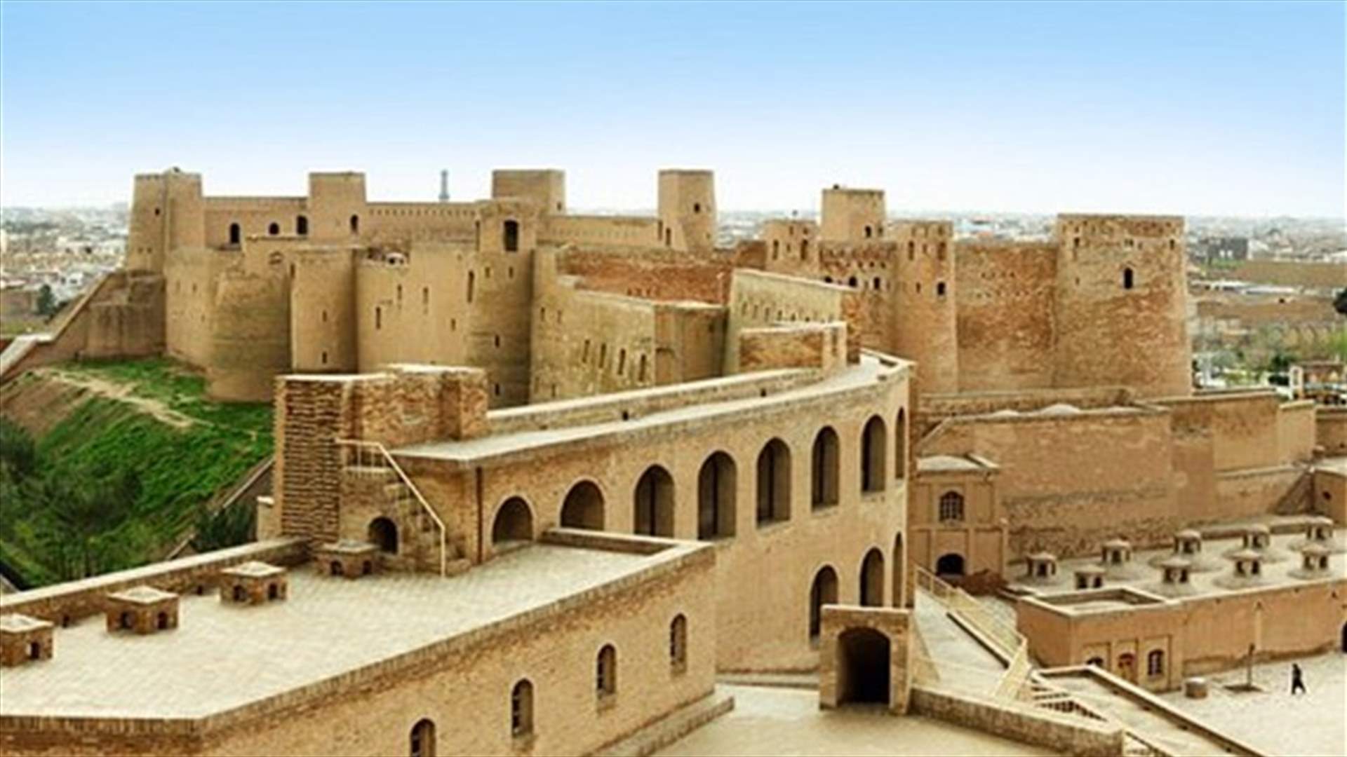 ضحايا جراء انفجار في مسجد في هرات بأفغانستان