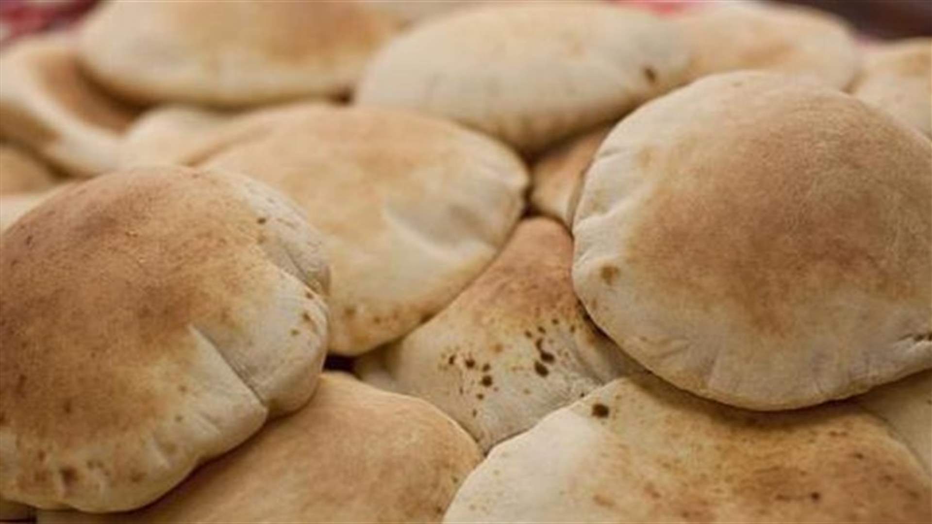 سرور نفى خبر رفع سعر ربطة الخبز