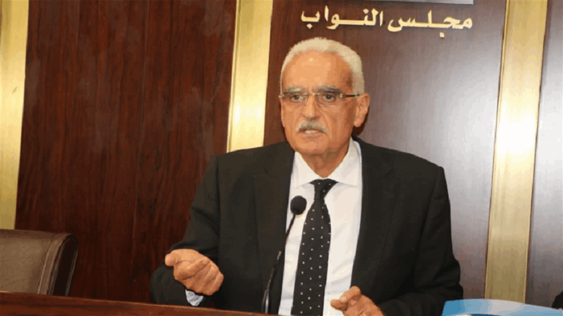 لجنة البيئة ناقشت مشكلة الحرائق...