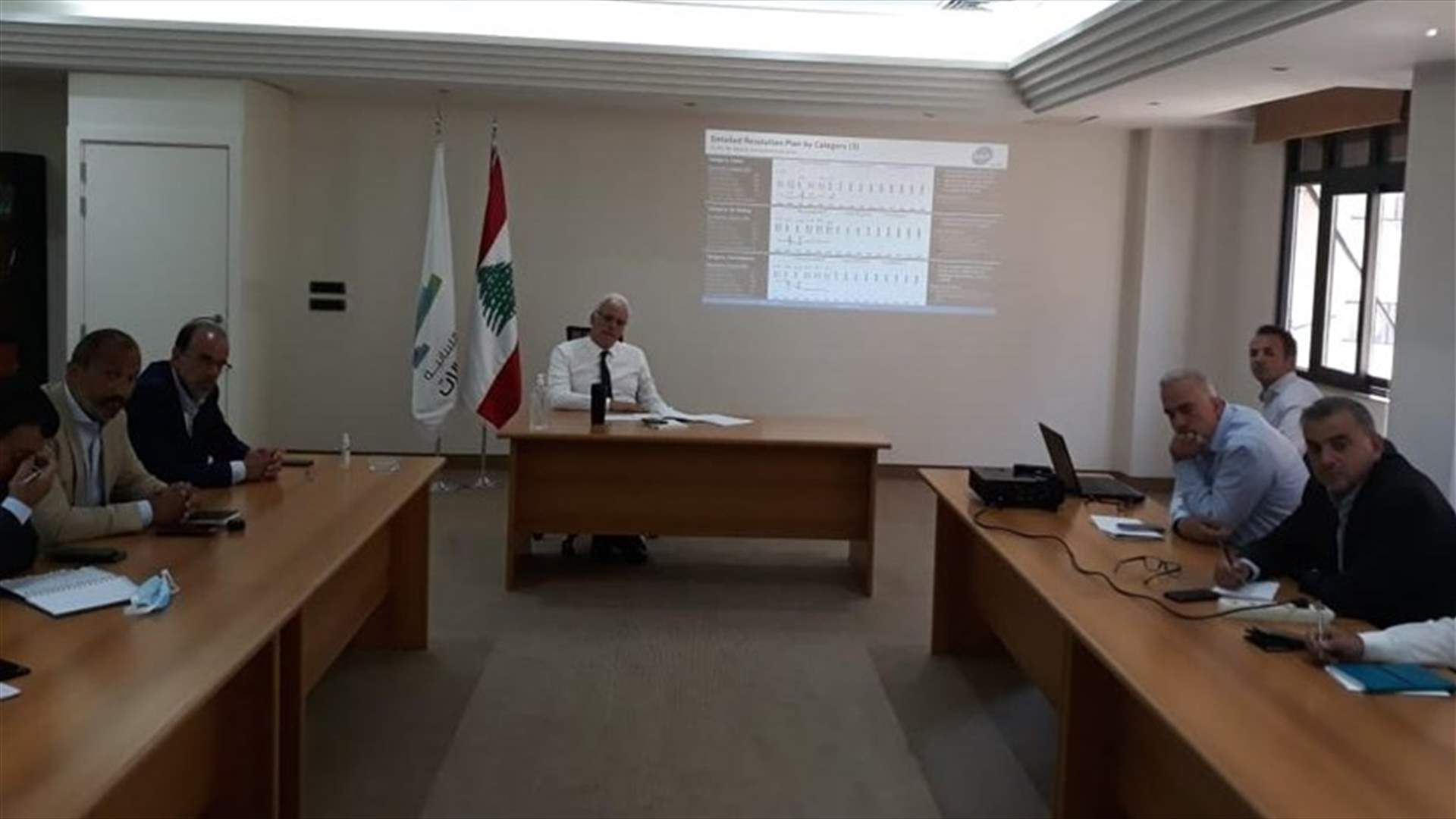 القرم يجتمع مع &quot;ألفا&quot; و&quot;تاتش&quot;.. وبحث بشأن أداء الشبكتين