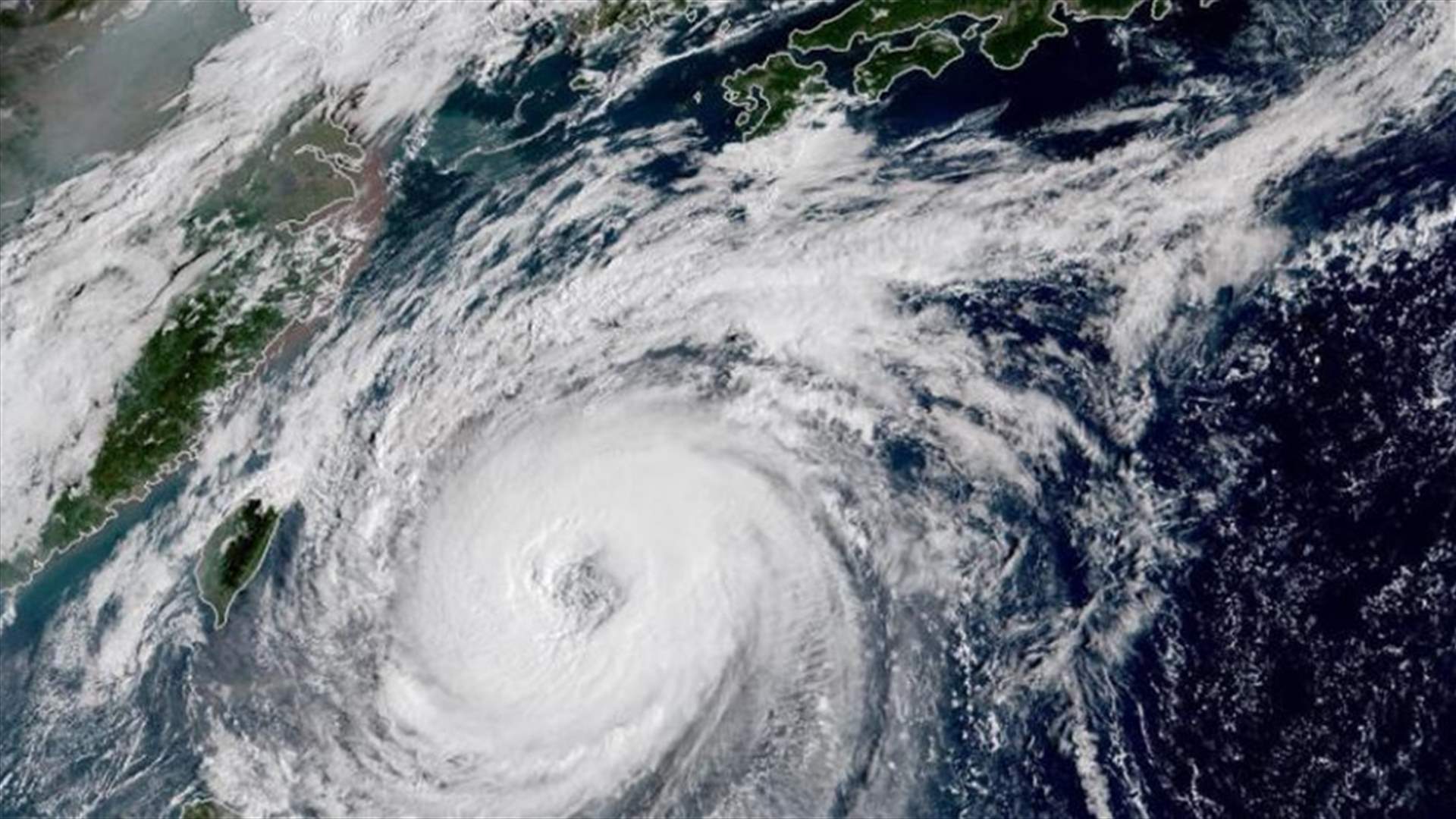 إعصار &quot;قوي جداً&quot; يقترب من جزر اليابان الجنوبية