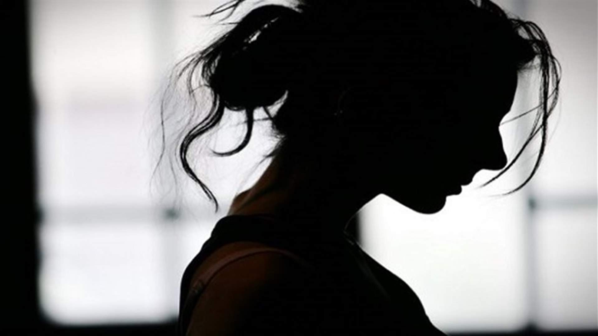 بعدما رفضت الزواج منه... شاب يهدّد فتاة بنشر صورها إذا لم تنتحر!