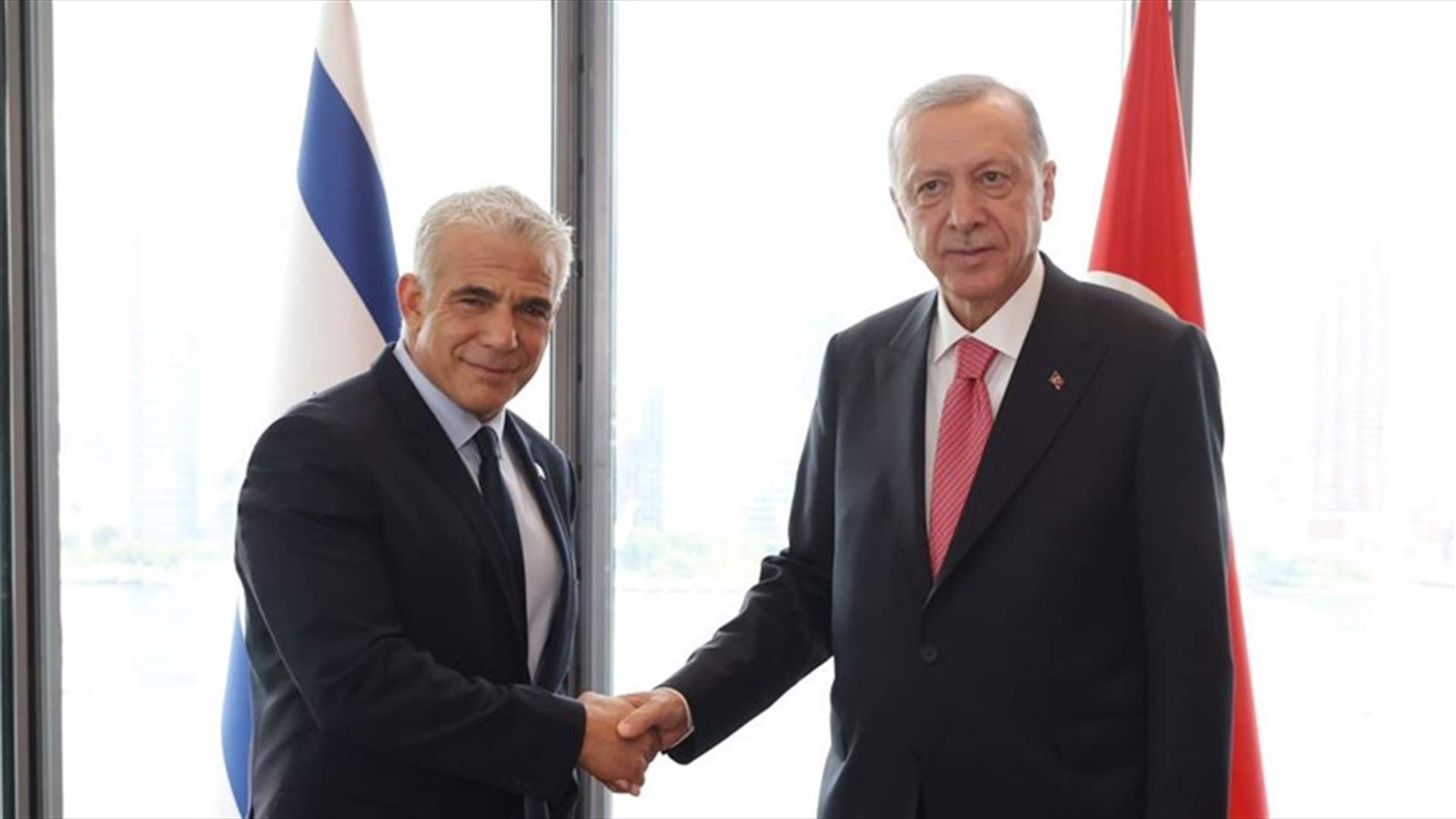 لبيد بحث مع إردوغان مصير إسرائيليين تحتجزهم حماس