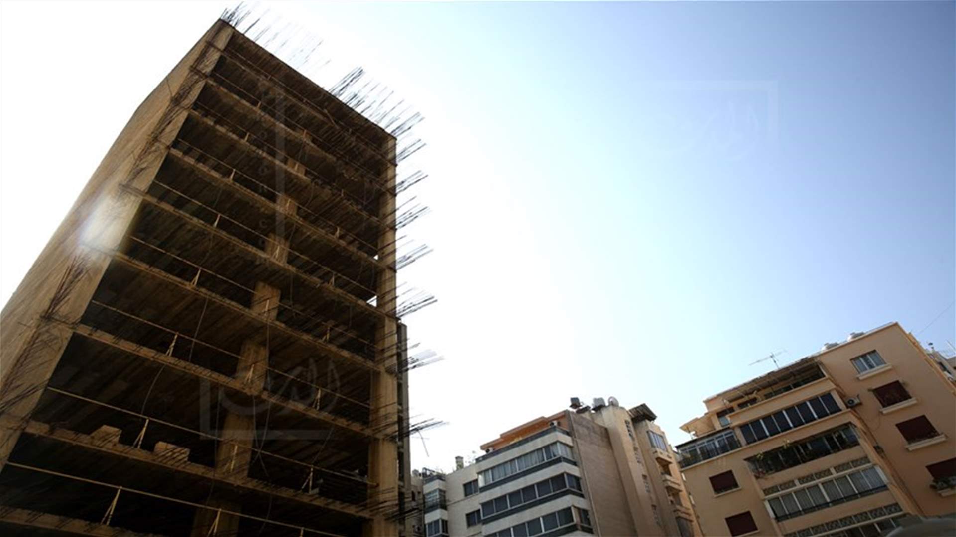تعميم لميقاتي بشأن إعادة النظر بالتخمينات العقارية