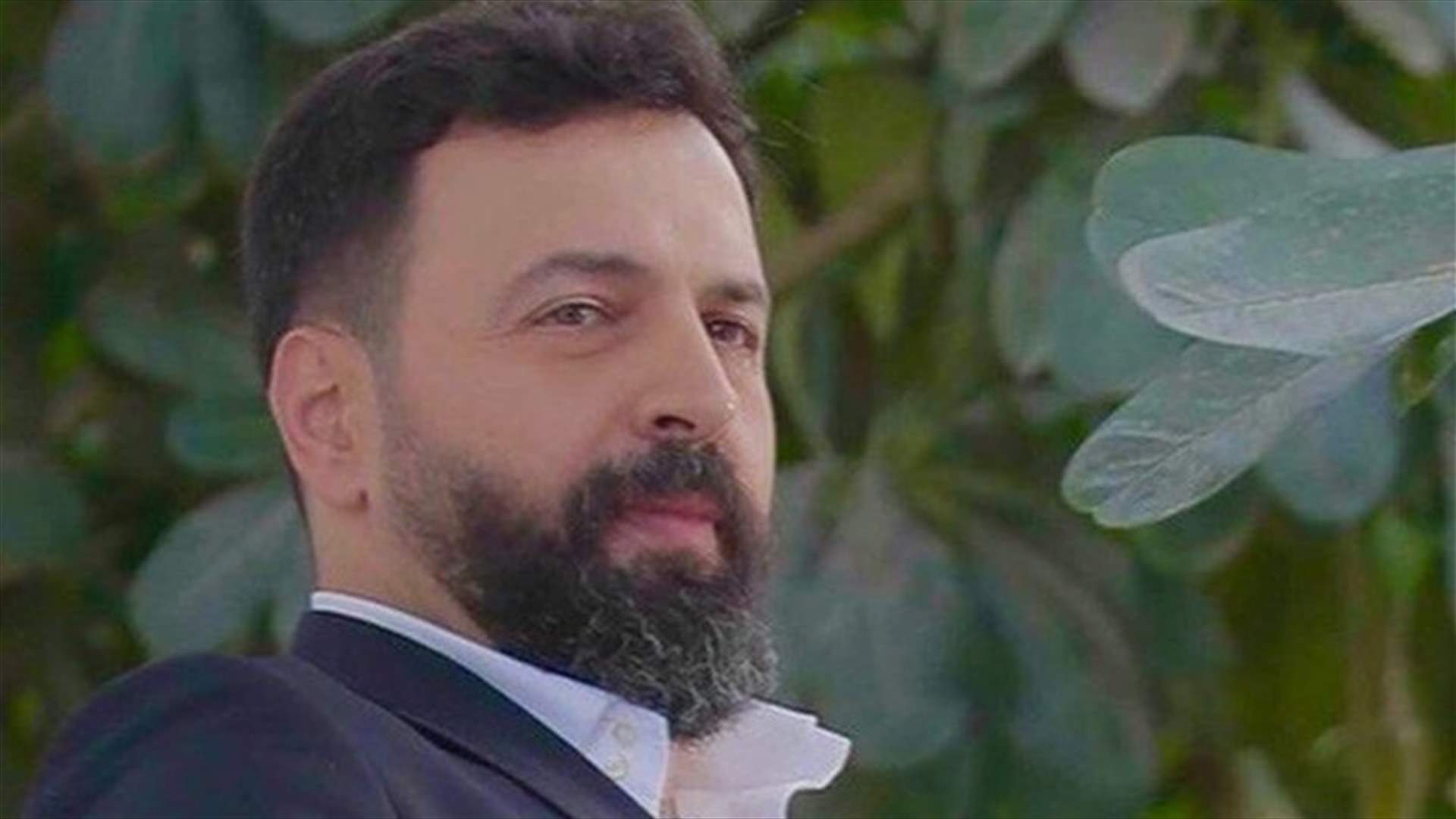 تيم حسن يطلّ بـ "لوك" جديد في افتتاح فيلم "الهيبة".. تخلّص من لحيته واعتمد الشنب!