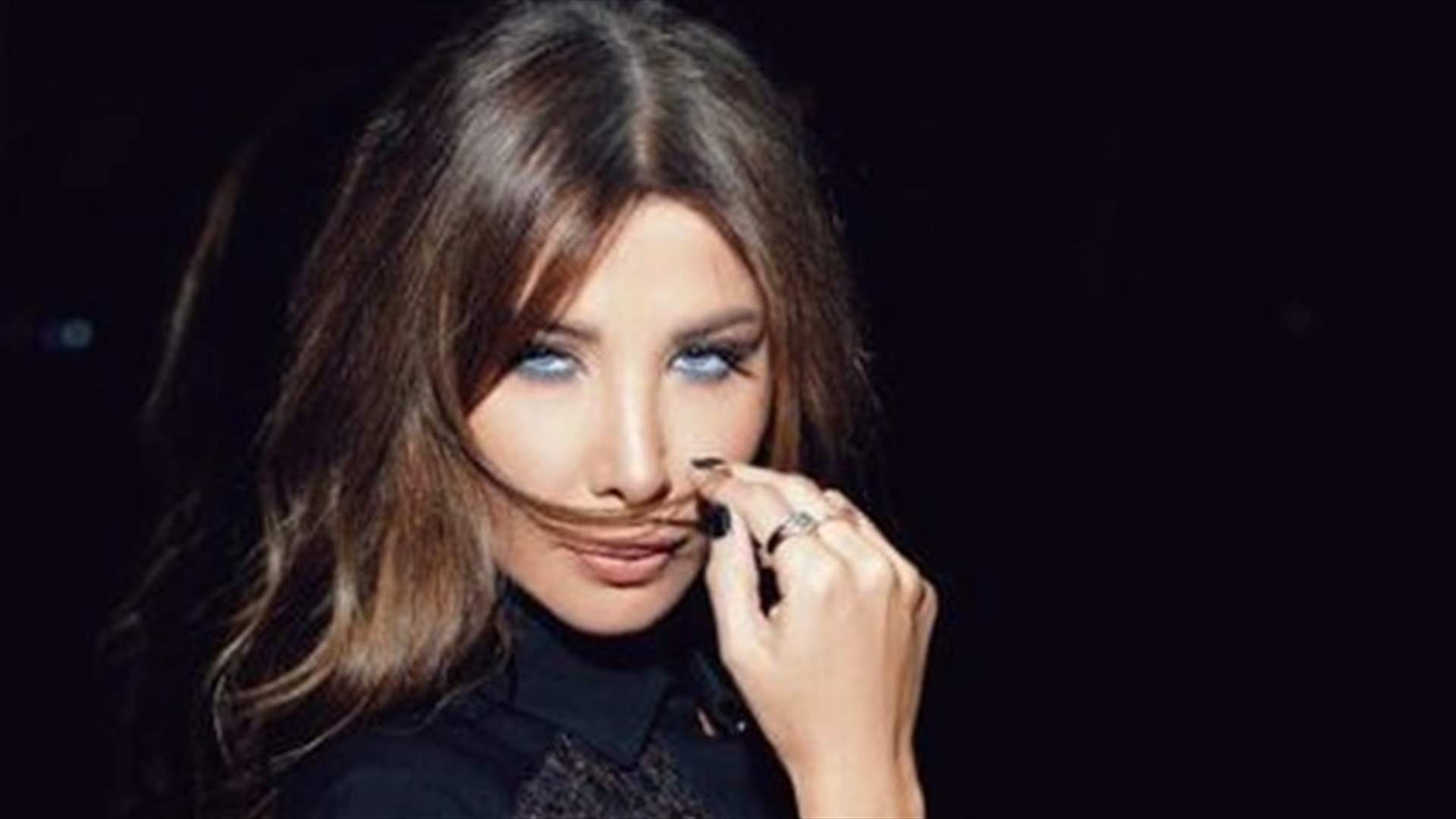نانسي عجرم رقصت في الكواليس... ما لم يشاهده الحضور في حفلها بقطر (فيديو)