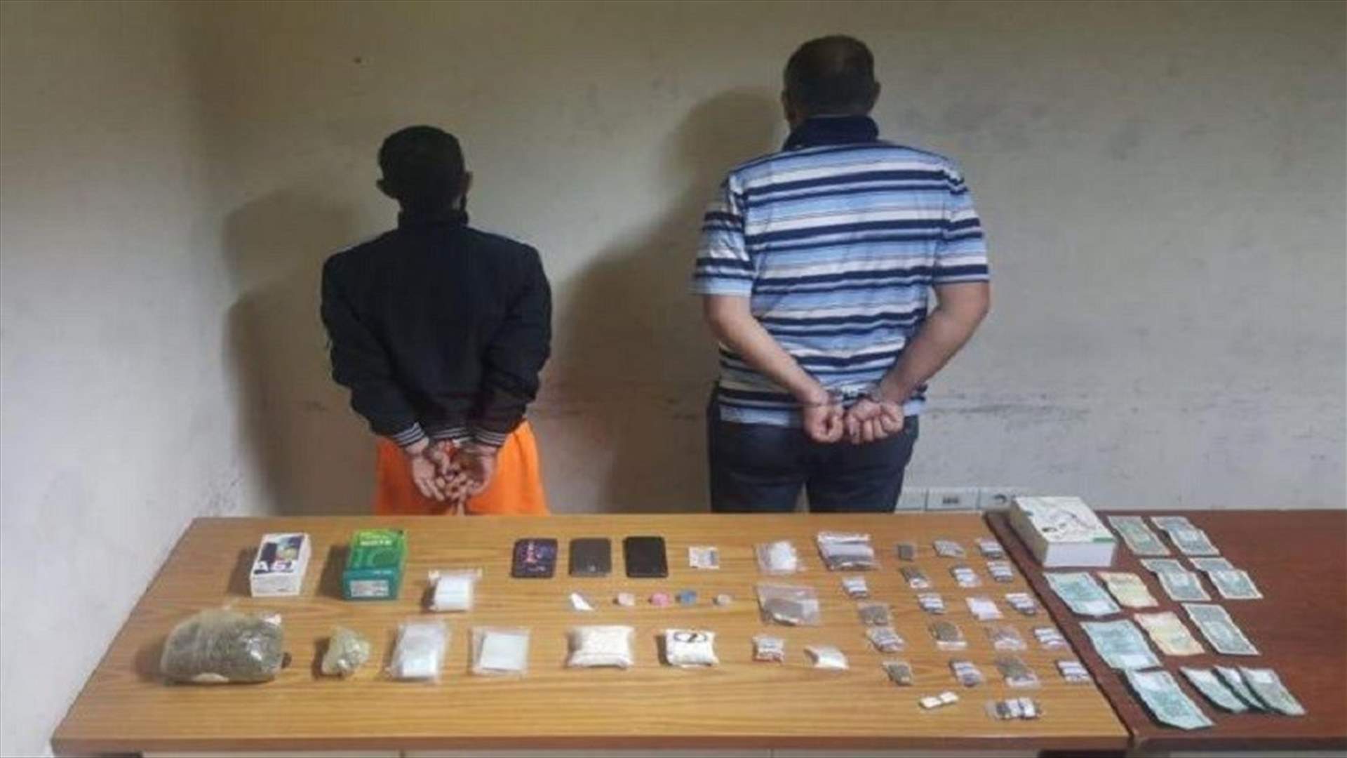 اثنان من أفراد شبكة تنشط بنقل المخدّرات من البقاع إلى بيروت وجبل لبنان لترويجها في قبضة شعبة المعلومات