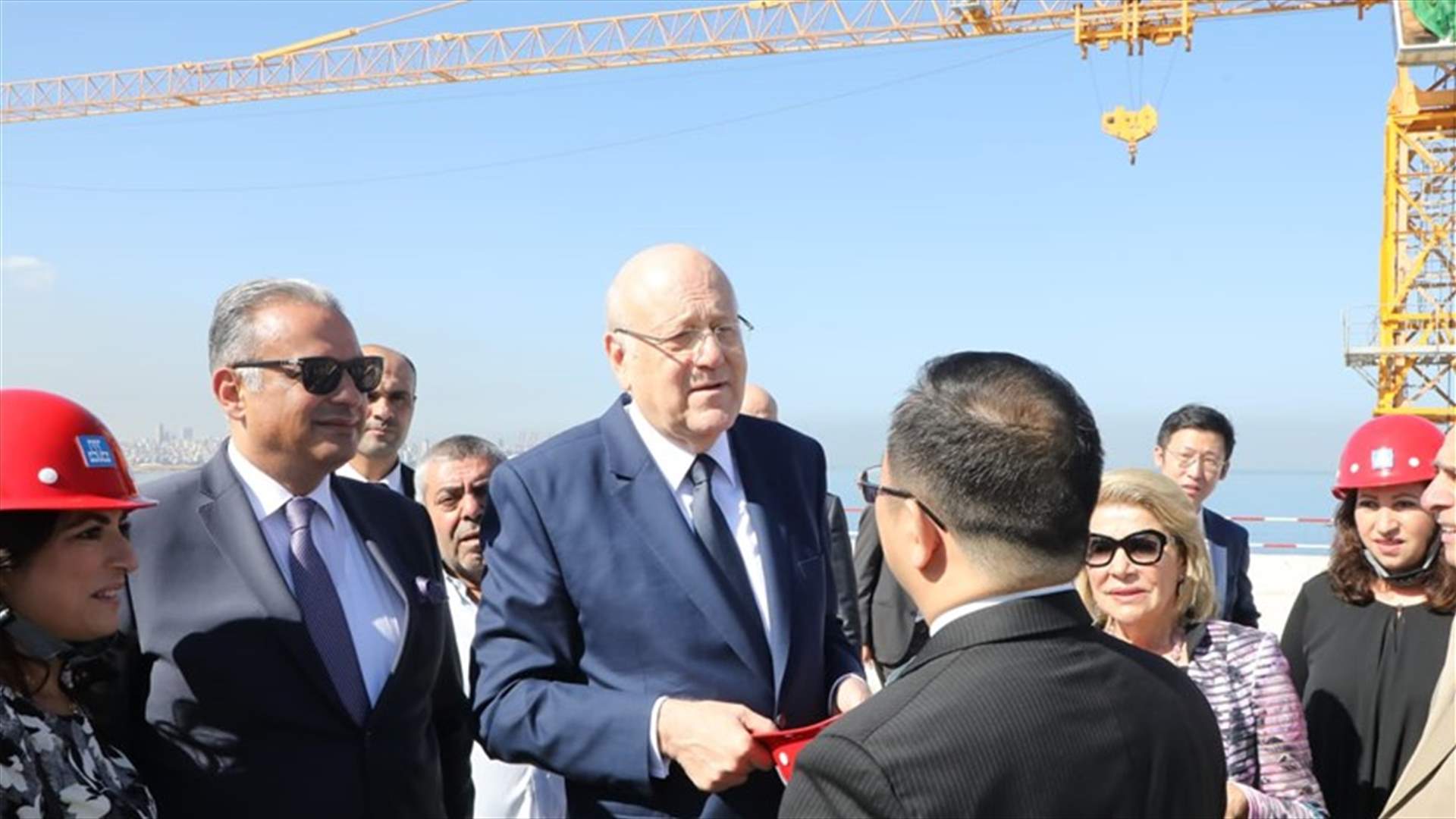 ميقاتي تفقد أعمال بناء المبنى الجديد للكونسرفتوار في ضبيه الممول بهبة من الصين