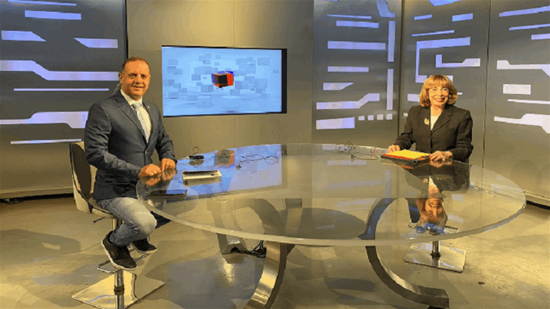 الريحاني: لتغيير الطبقة الحاكمة قبل التفاوض مع صندوق النقد