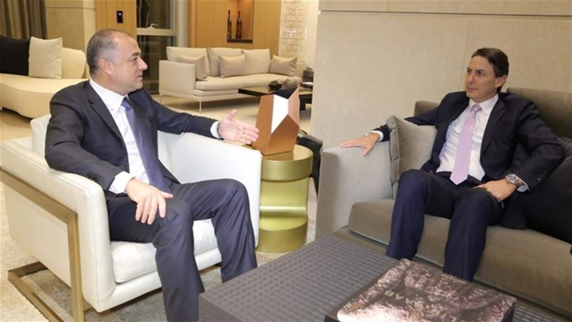 بو صعب تسلم من هوكستين مسودة الاتفاق النهائية...هل حُلّت كافة العقد بين طرفي اتفاق ترسيم الحدود؟