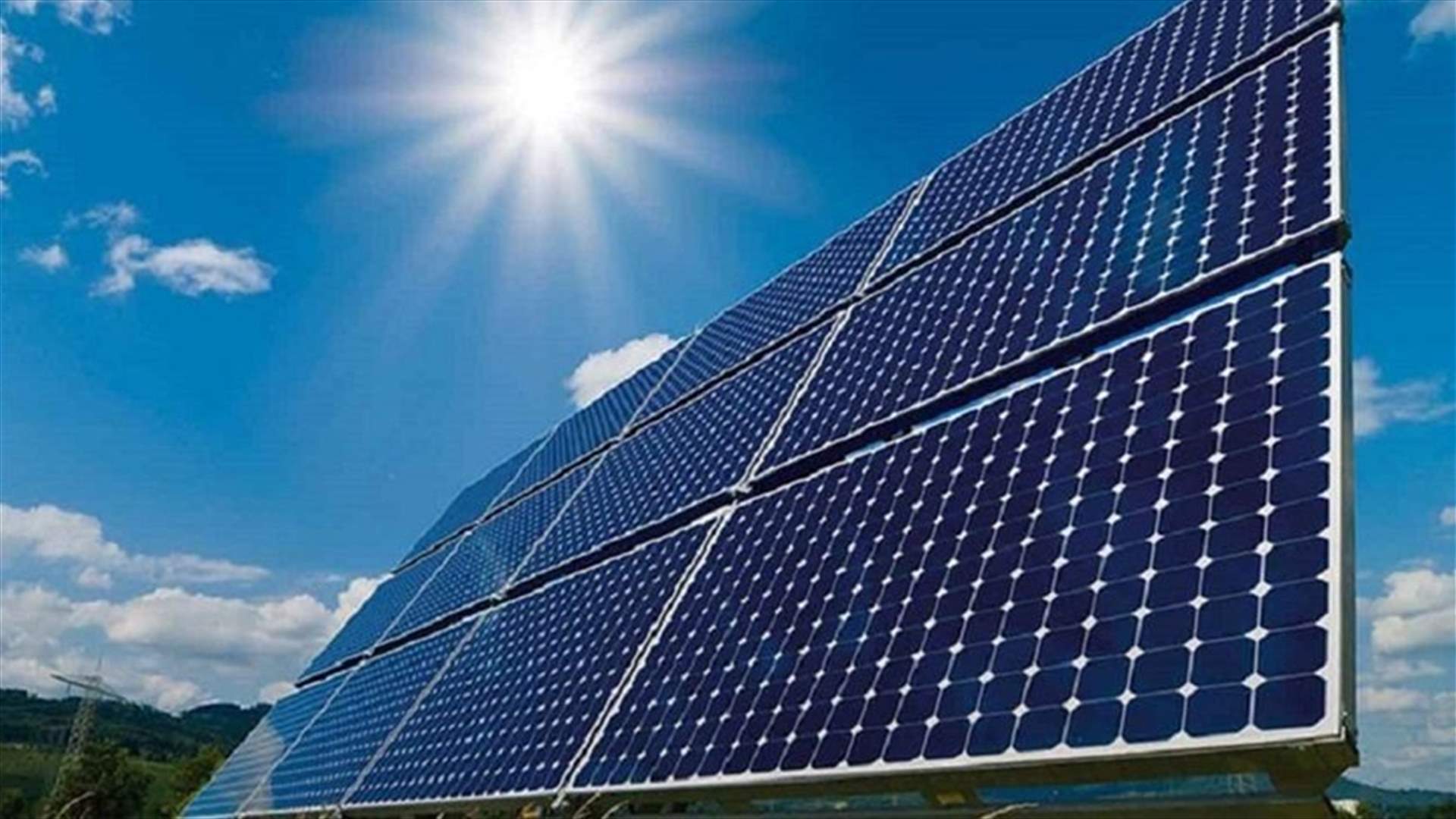 الهيئة اللبنانية للعقارات تحذر من مخاطر ألواح الطاقة والاعلانات على الاسطح دون مراعاة شروط السلامة