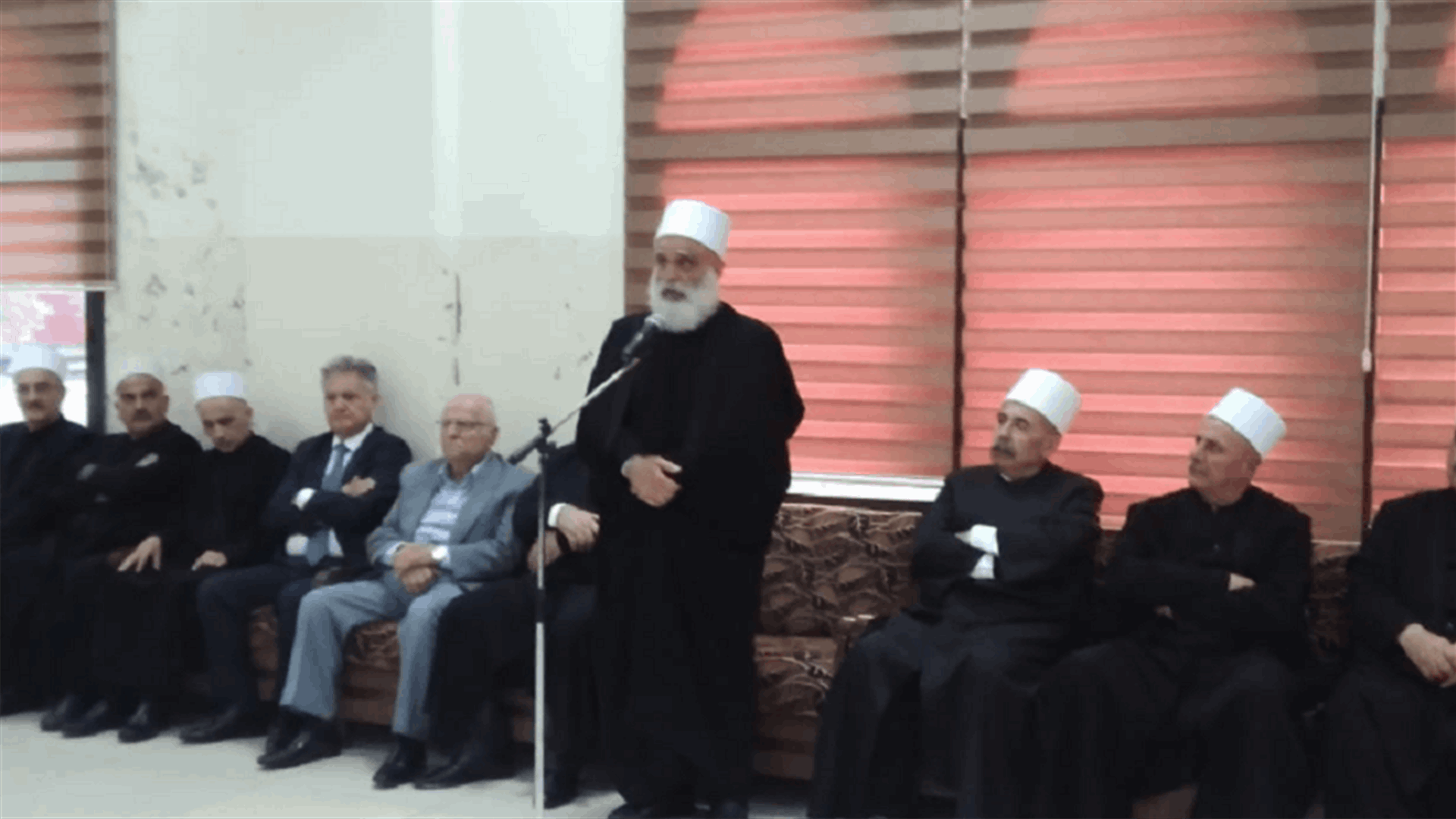شيخ العقل: لمواجهة التحديات الراهنة بالوحدة الوطنية وجمع الشمل الداخلي ووحدة الصف