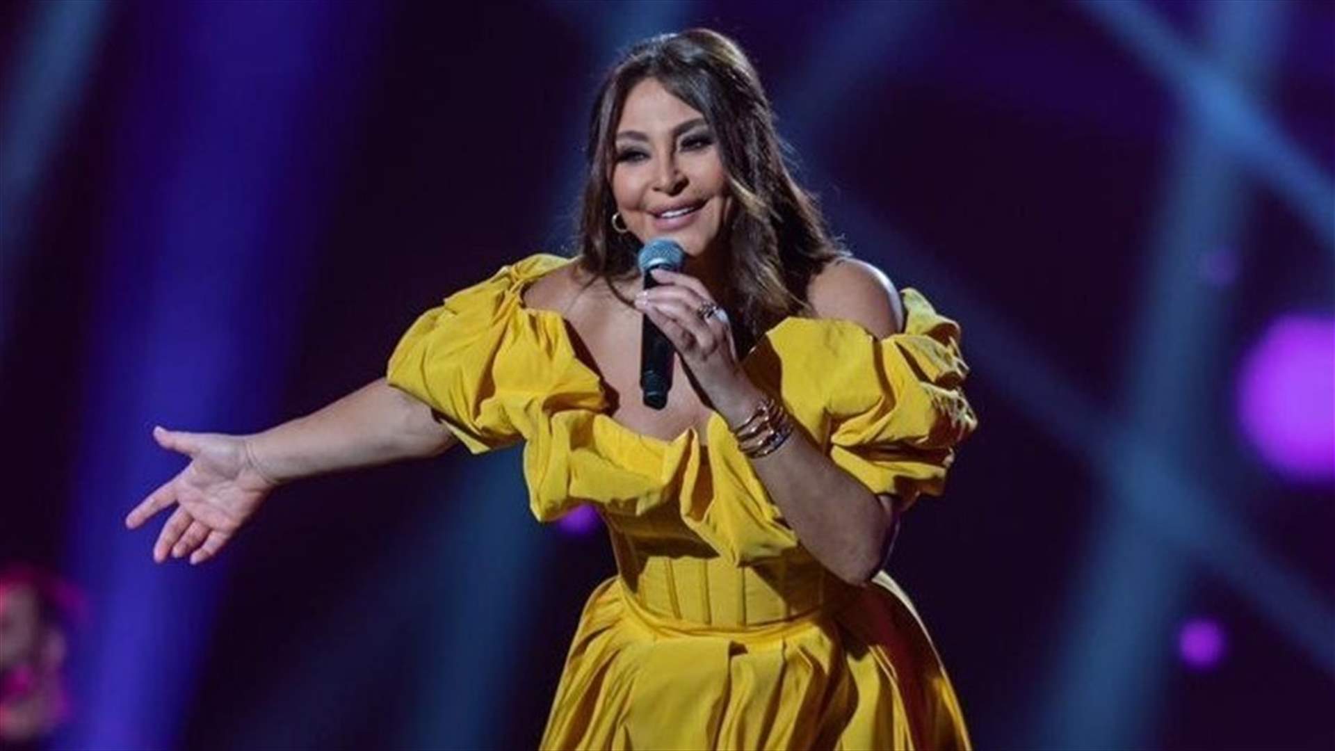 إليسا توجّه تحيّة لشيرين عبدالوهاب في حفلها بالسعودية.. وتشكر الرياض على الليلة الرائعة (فيديو)