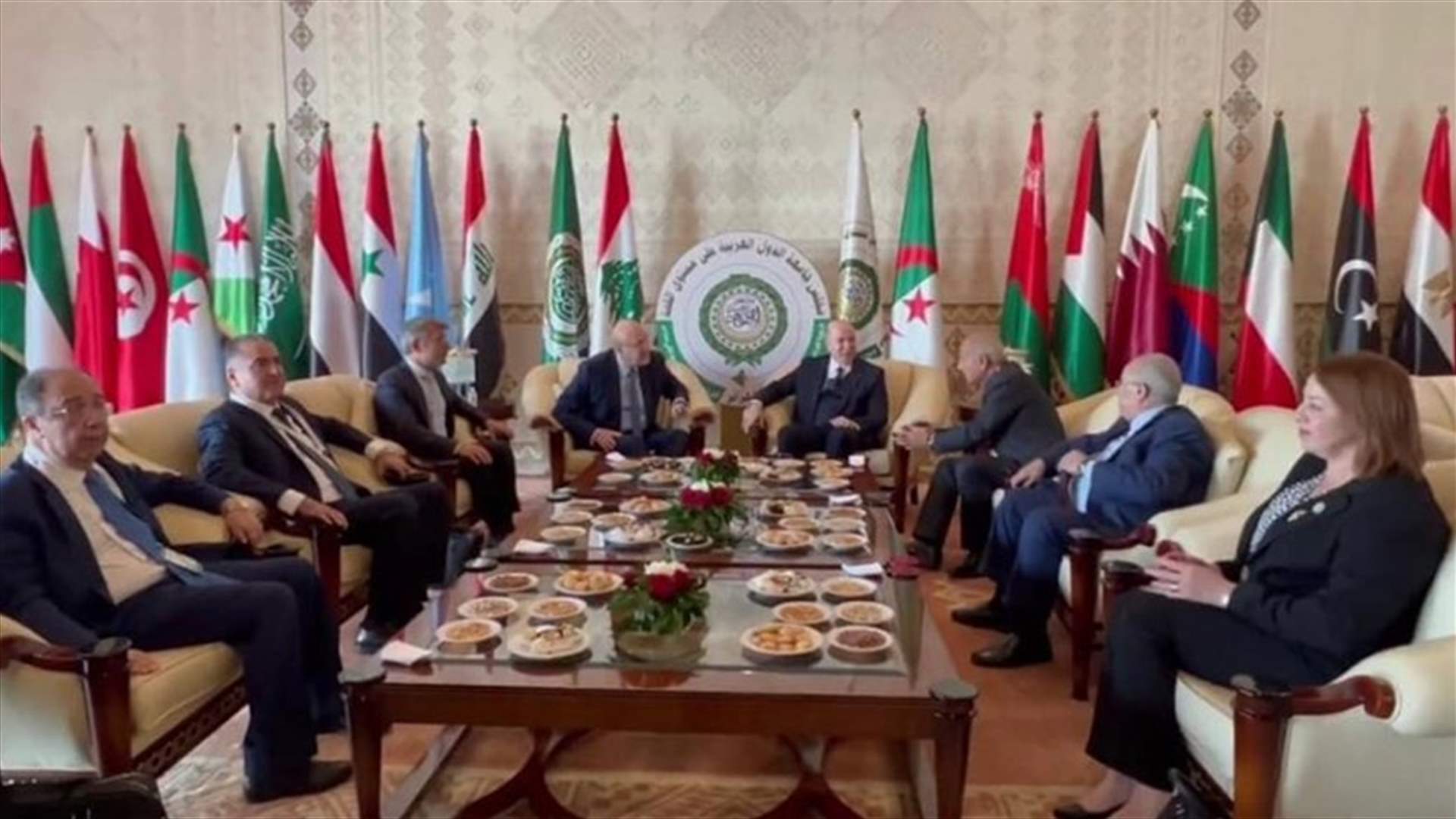فياض في الجزائر يبحث امكانية تأمين الفيول لـ"كهرباء لبنان"