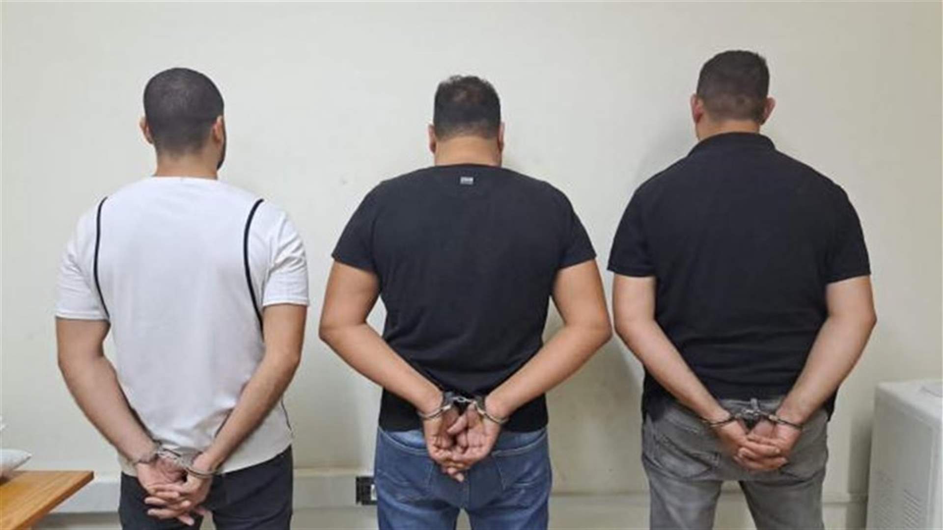 دخلوا أحد المنازل في ريفون وكبّلوا أصحابه وسرقوا مجوهرات وأموالًا... وشعبة المعلومات ترصدهم