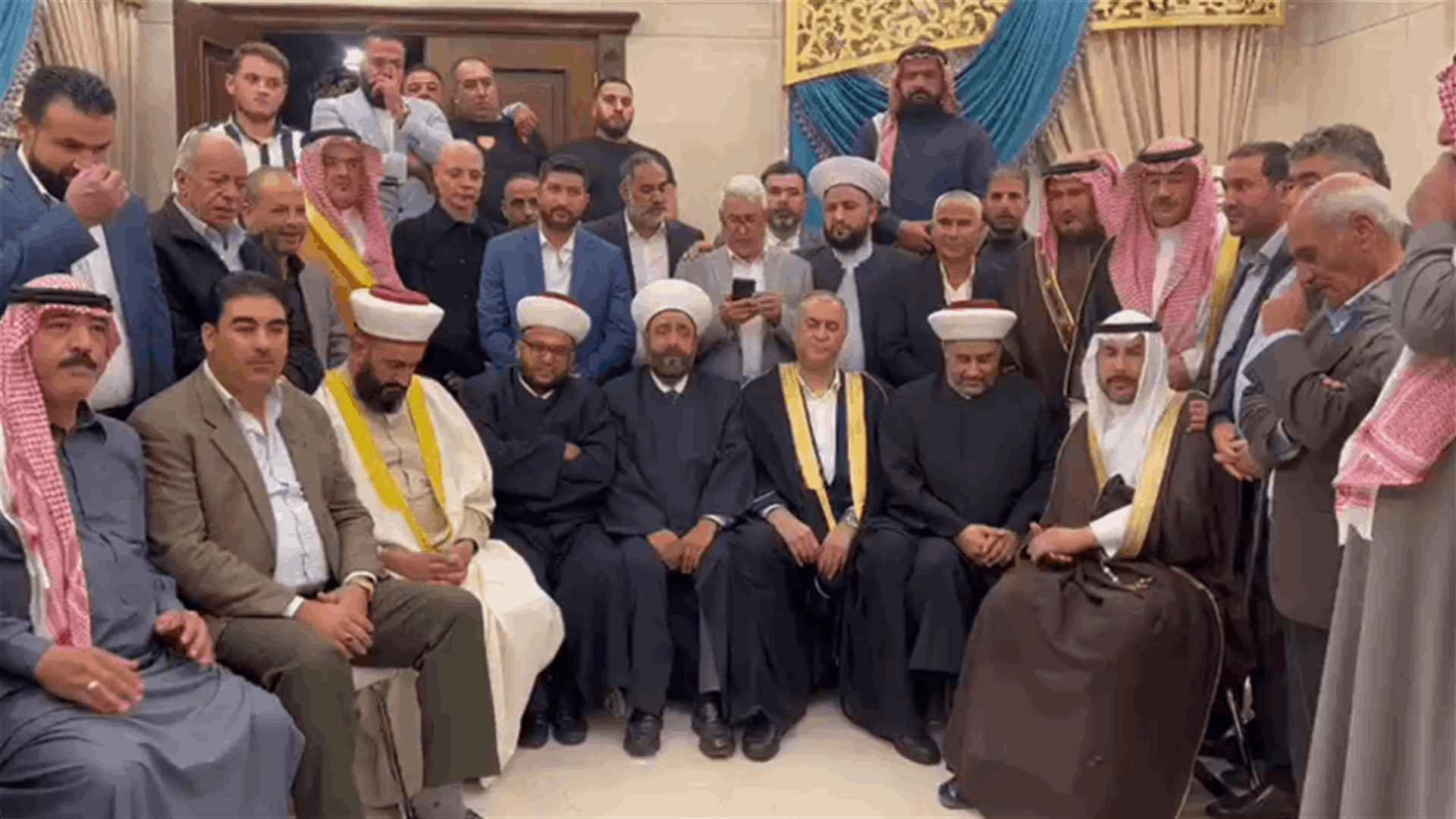 بخاري غادر بعد أن كان يستعد للقاء مع عشائر بلدة الفاعور... وبيان توضيحي من العشائر