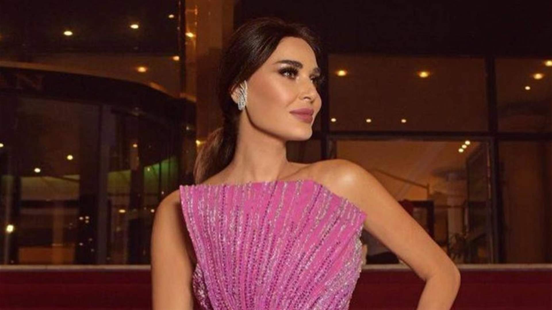 سيرين عبد النور مستاءة: &quot;إذا بيدفّعوا كل حدا بيكب زبالتو على الطريق...&quot;