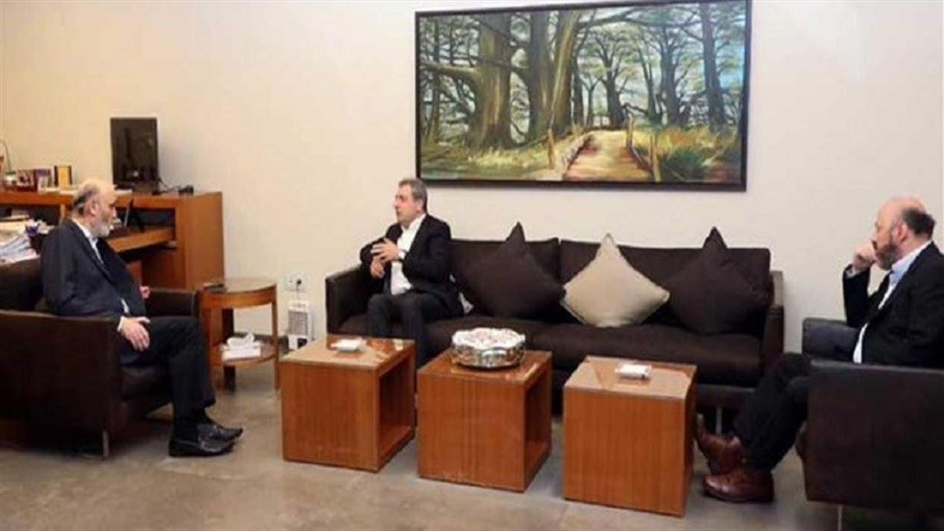 أبو فاعور زار جعجع موفدا من جنبلاط : فلننتظر اي مبادرة او دينامية ايجابية من الضفة الاخرى