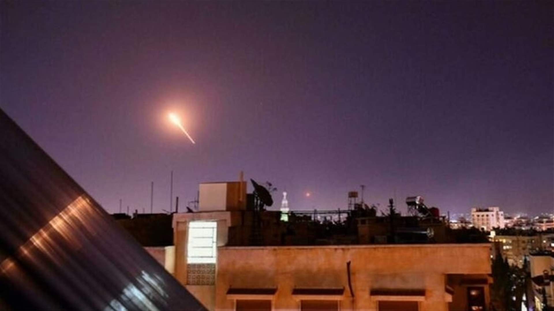 قصف إسرائيلي يستهدف مواقع في وسط سوريا