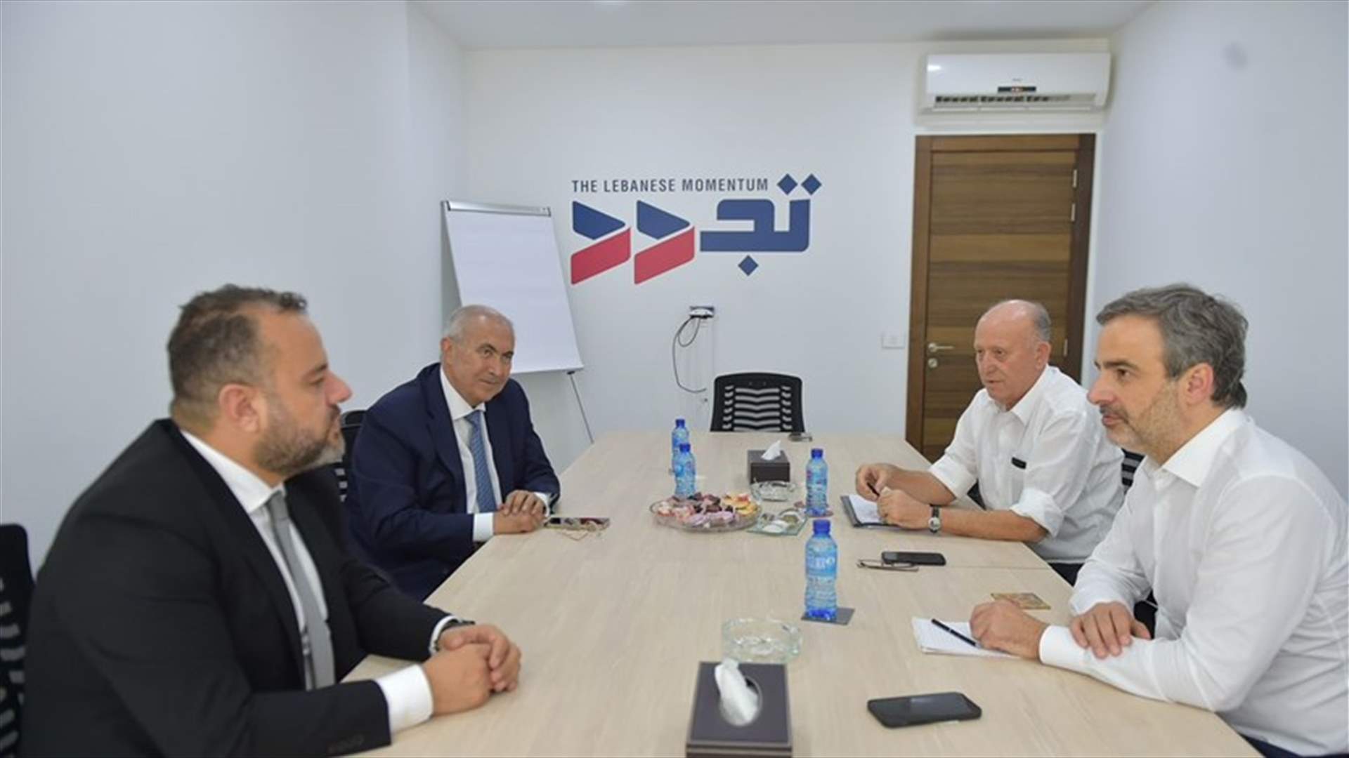 كتلة &quot;تجدد&quot; تدعو النواب &quot;المعطّلين&quot; لعدم تهريب النصاب في جلسات انتخاب الرئيس والتوقف عن الاختباء وراء التصويت بالورقة البيضاء