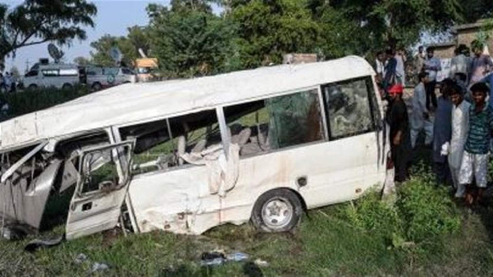 20 قتيلا على الأقل بينهم 11 طفلاً في حادث طرقي في باكستان