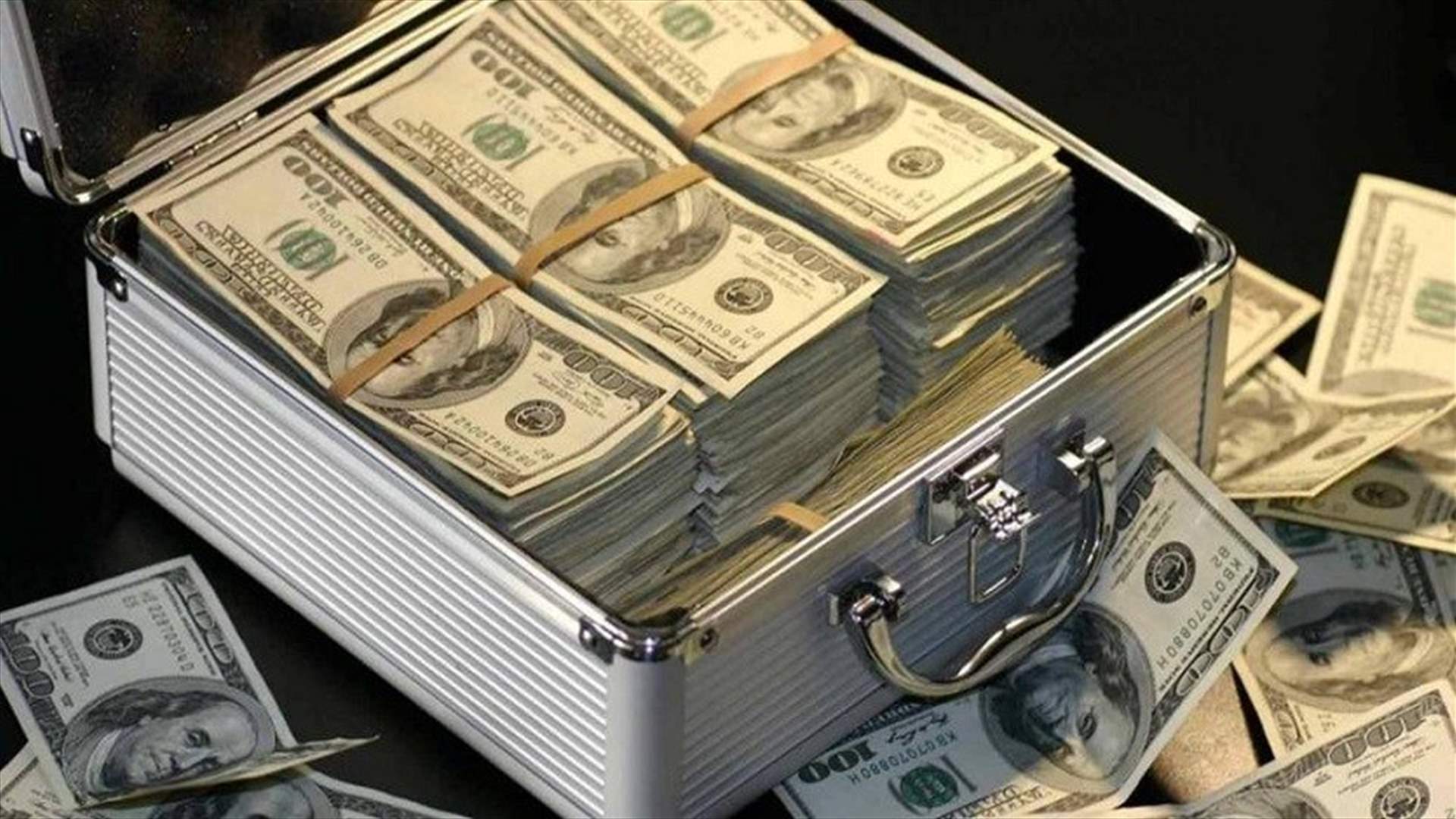 منازل اللبنانيين تحولت إلى بنوك صغيرة... (الشرق الأوسط)