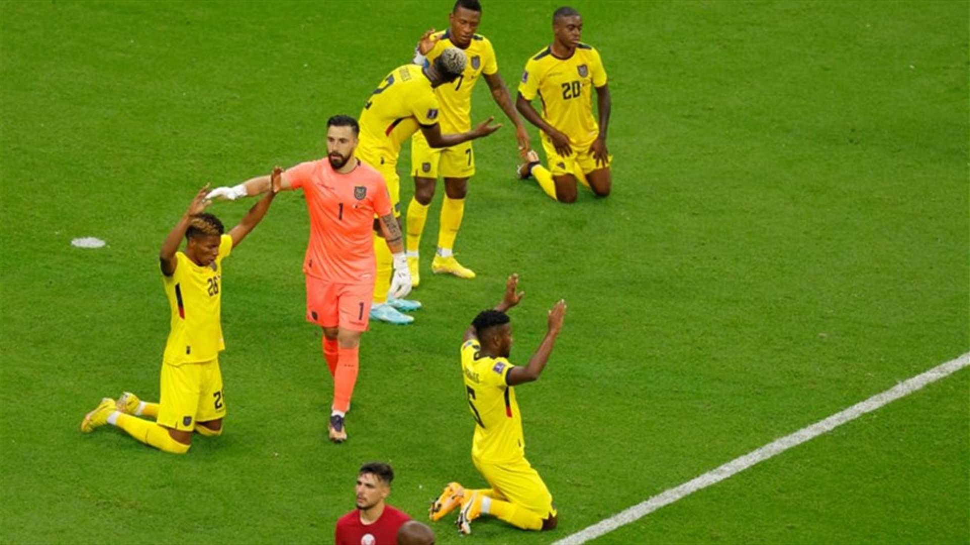 الإكوادور تفوز على قطر في افتتاح مونديال ٢٠٢٢