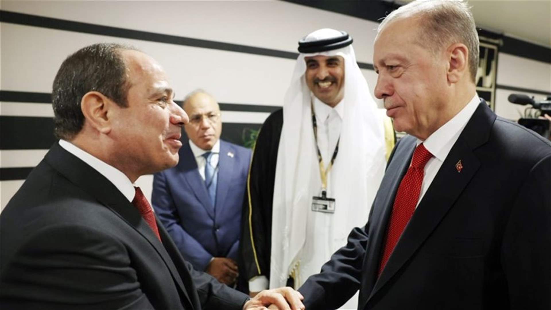 مصر تريد &quot;بداية&quot; جديدة بعد المصافحة بين السيسي وإردوغان