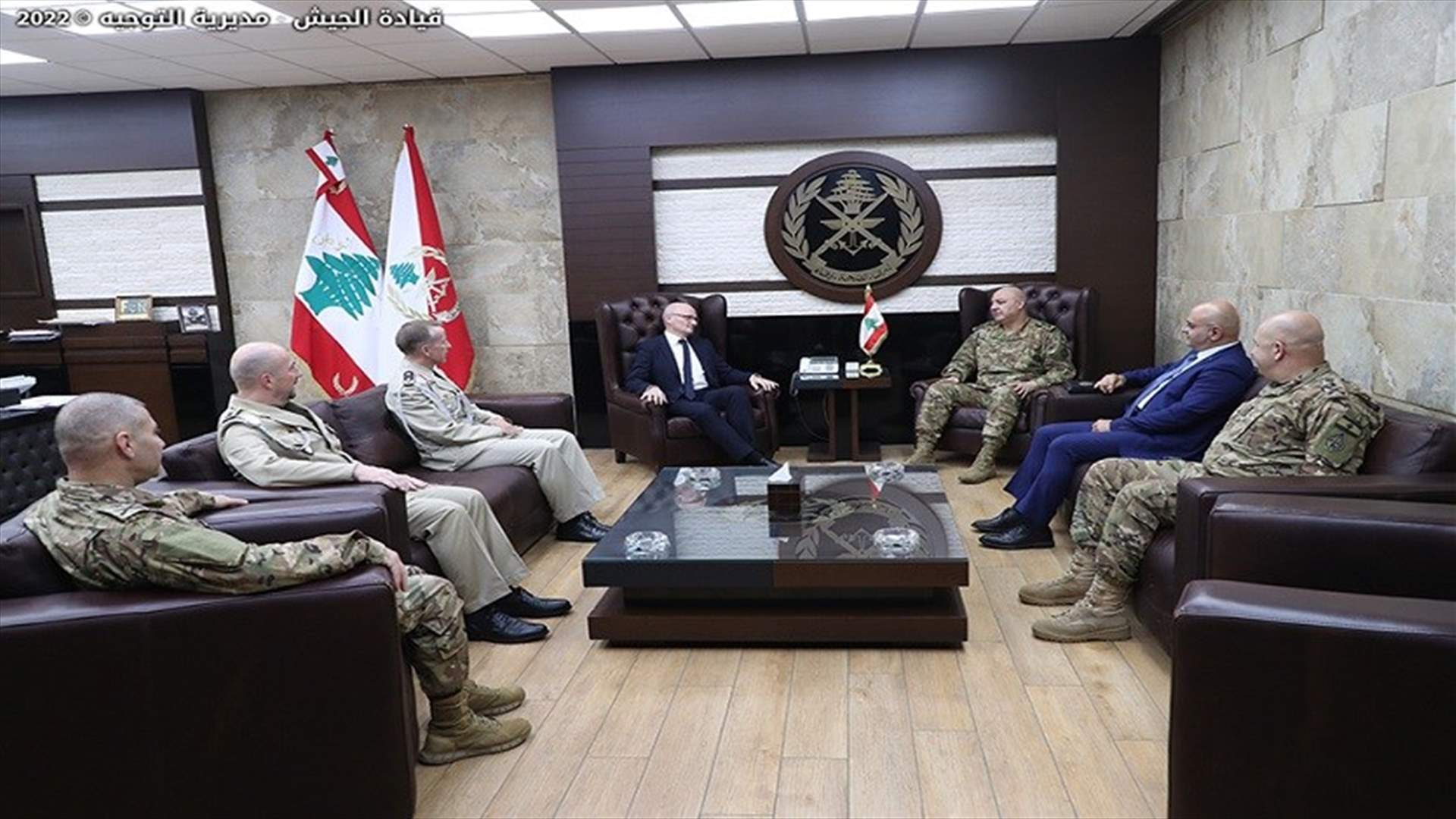 قائد الجيش استقبل السفير الالماني مقدما هبة مالية لصالح المؤسسة العسكرية