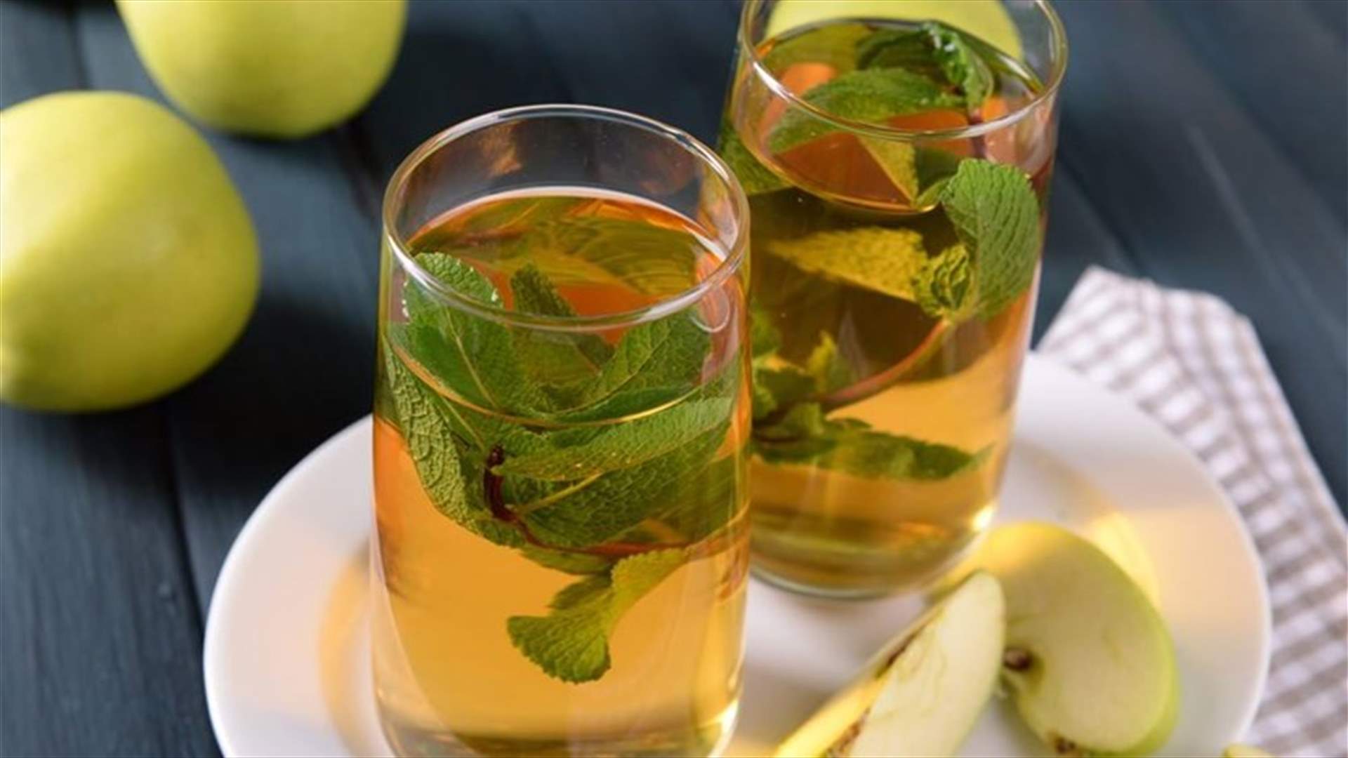الشاي بالتفاح والنعناع... وصفة مثالية للطقس البارد!