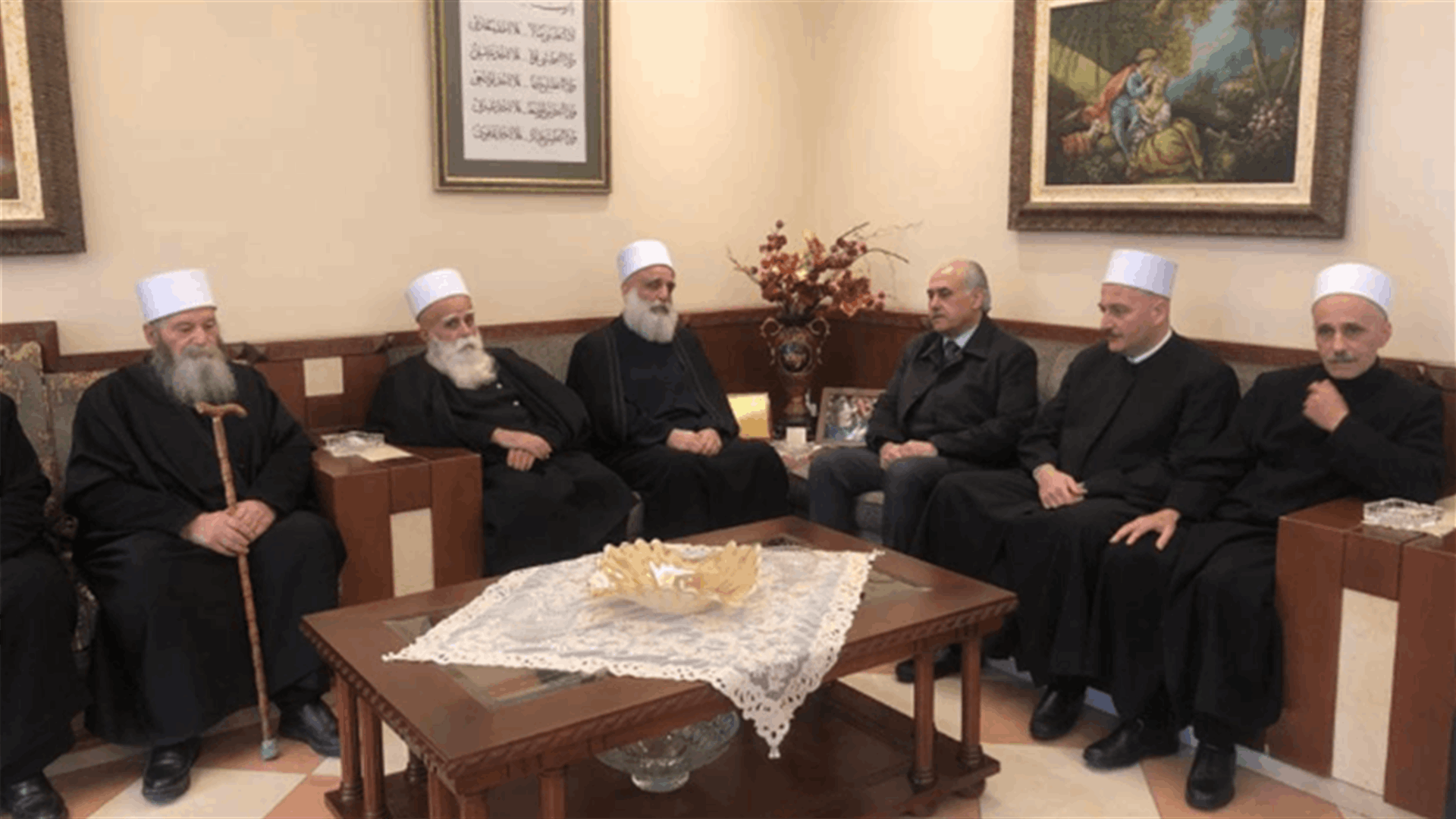 شيخ العقل: للقيام بخطوات إنقاذية مسؤولة وتذليل العقبات الحائلة دون انتخاب رئيس