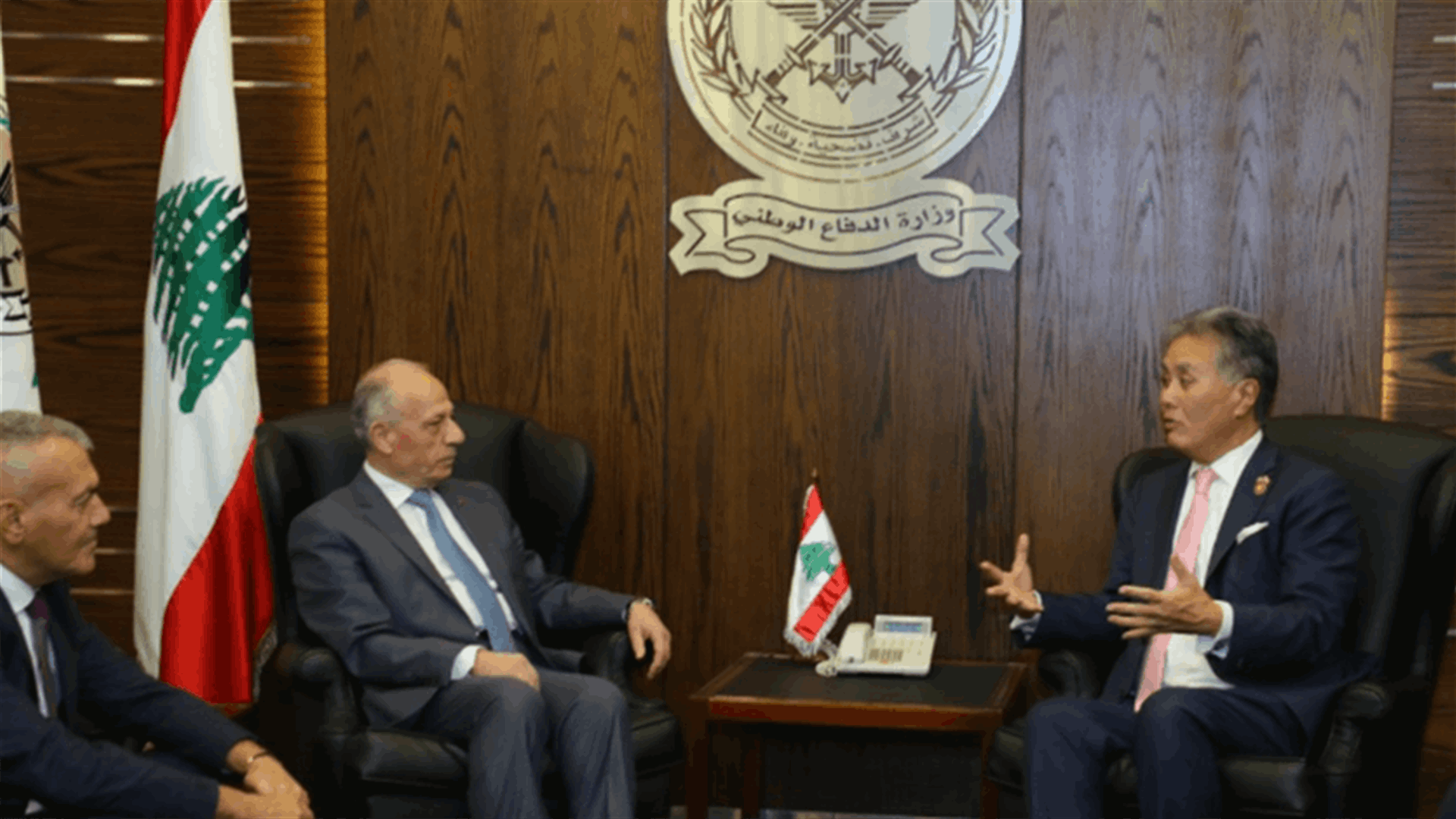 وزير الدفاع تبلغ من وفد الكونغرس استمرار التزام الولايات المتحدة بمساعدة لبنان