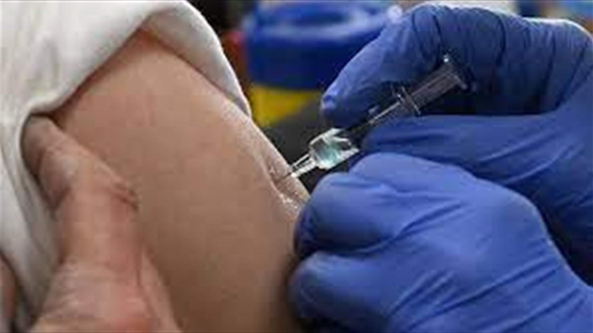 الصين تعلن تسريع عمليات تطعيم المسنين ضد كوفيد