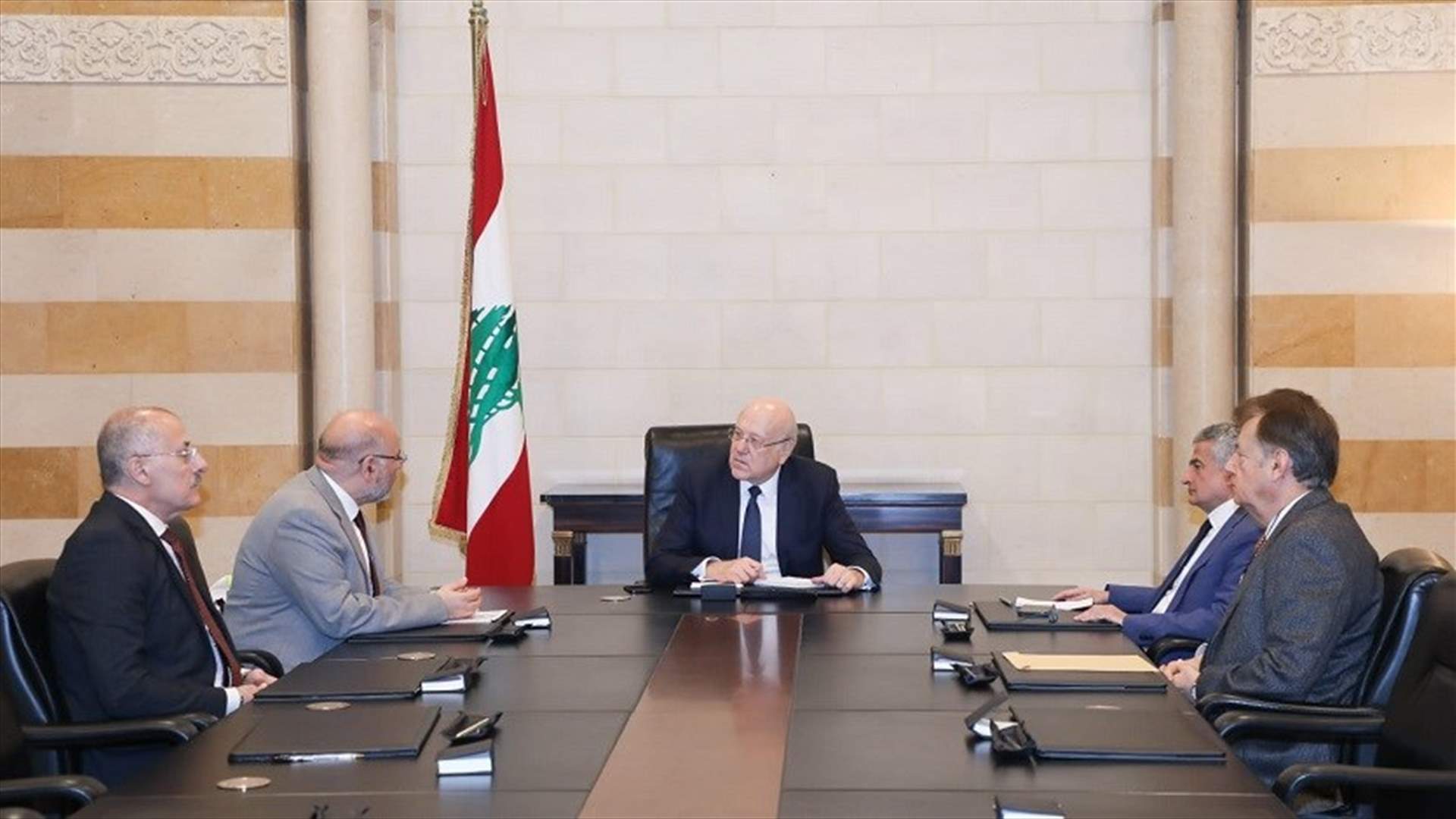 ميقاتي ترأس اجتماعا للبحث في مستحقات المستشفيات... الأبيض: هناك مشكلة في الزيادة التي حصلت على موازنة الاستشفاء