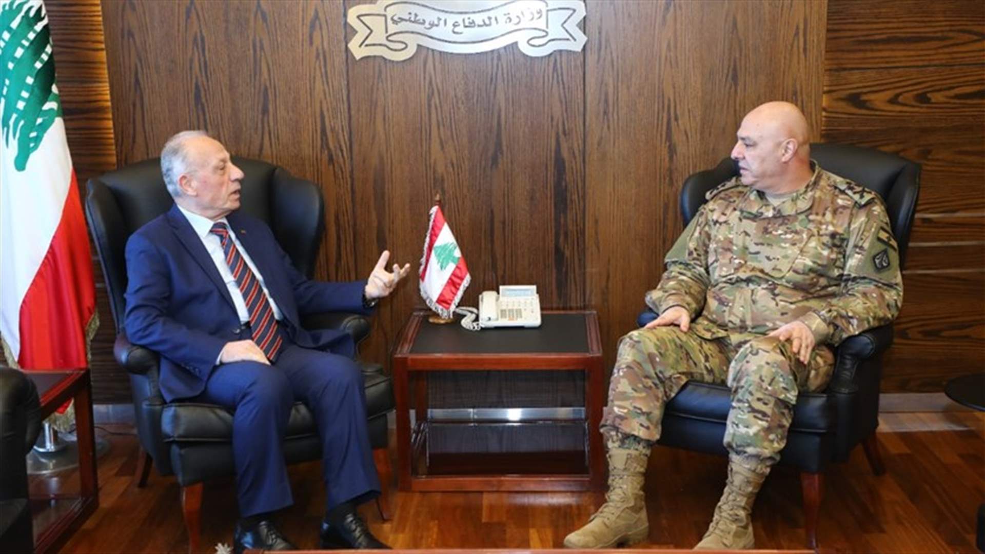 Caretaker Minister of Defense meets LAF chief