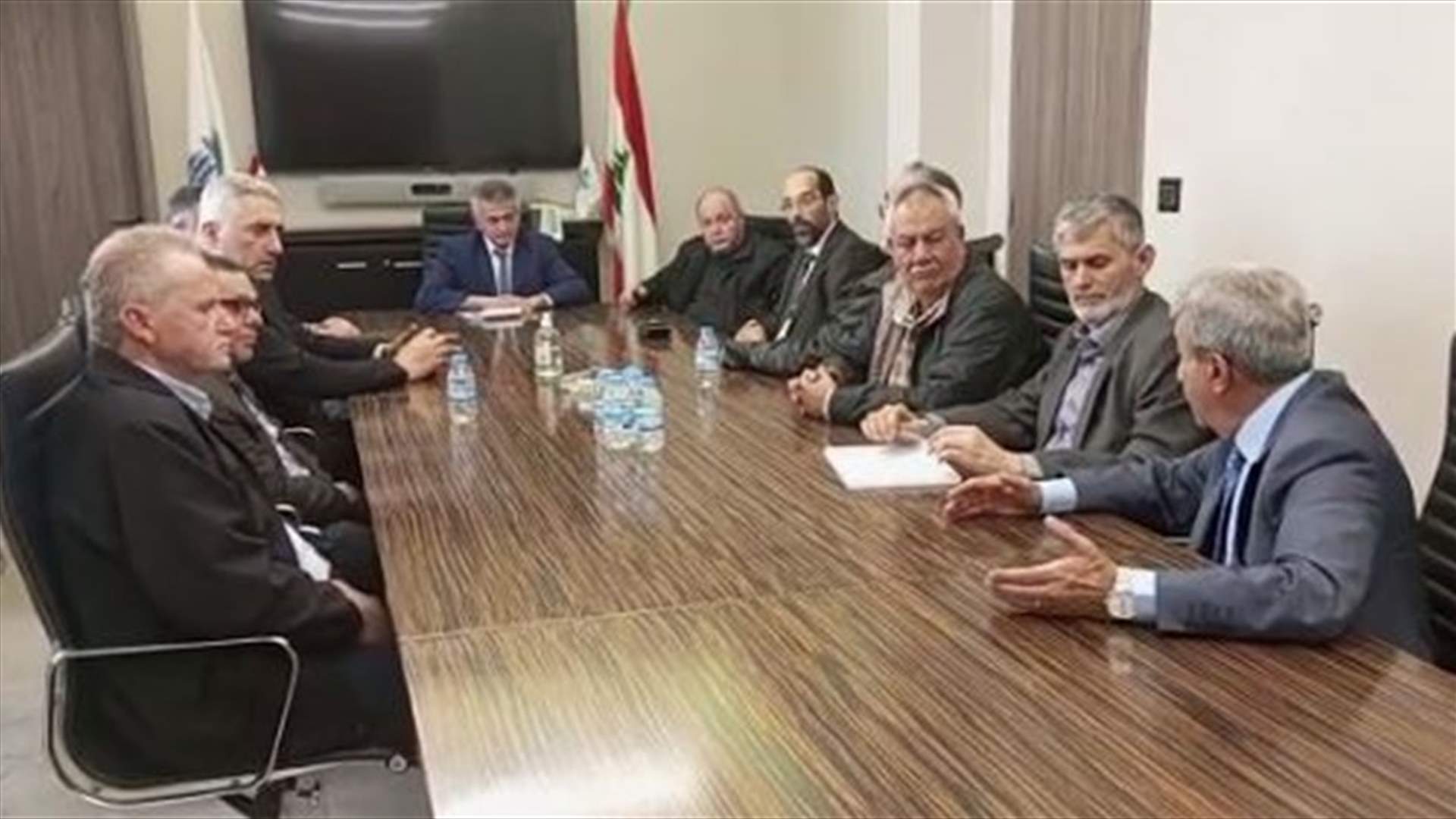 وزير المالية بحث مع الأسمر في قرارات فرضت ارتفاعاً ضريبياً على الشطور للموظفين والعمال